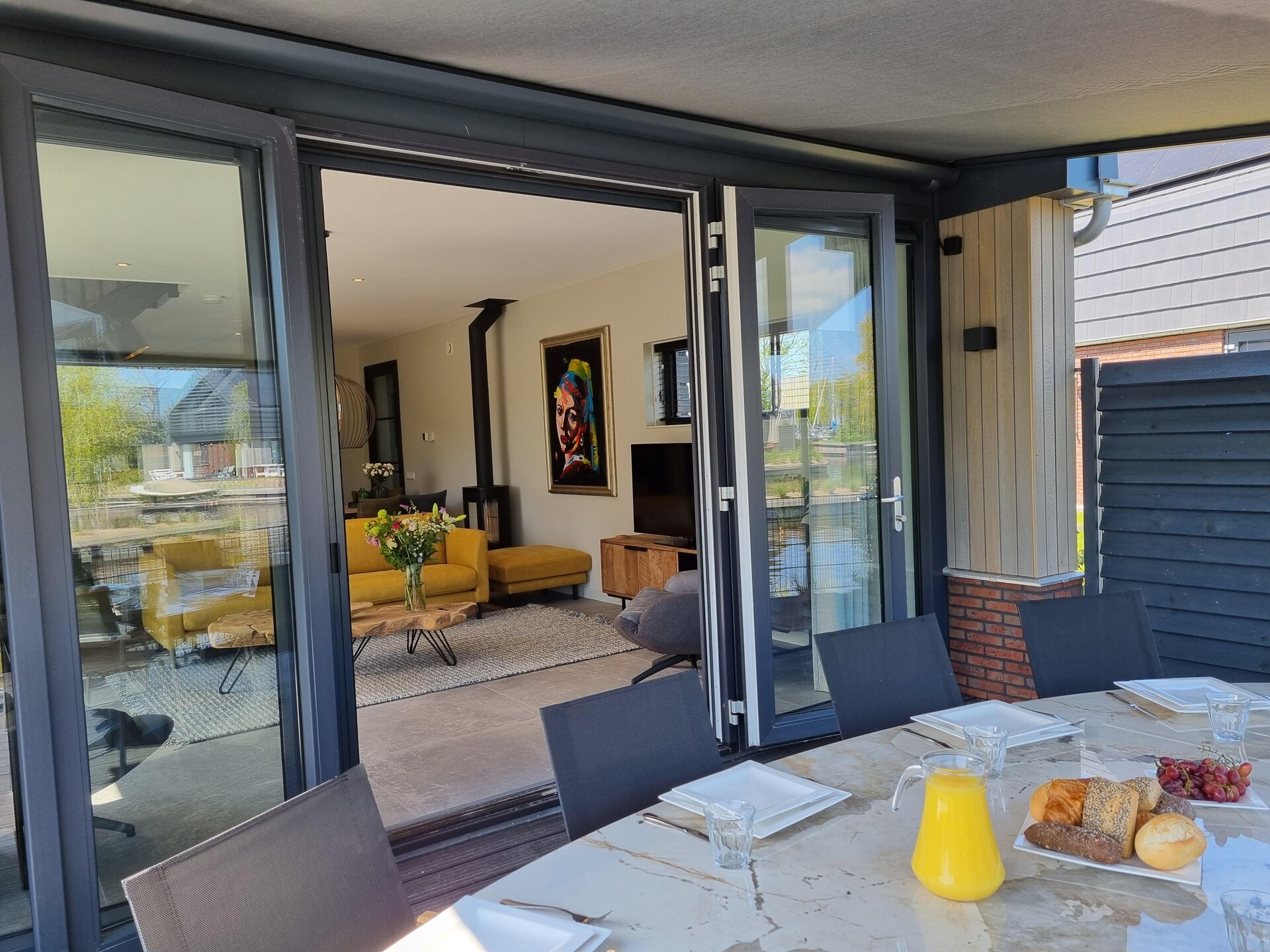 Watervilla Trettjin: luxe vakantiehuis met eigen aanlegsteiger aan het Slotermeer - foto 23