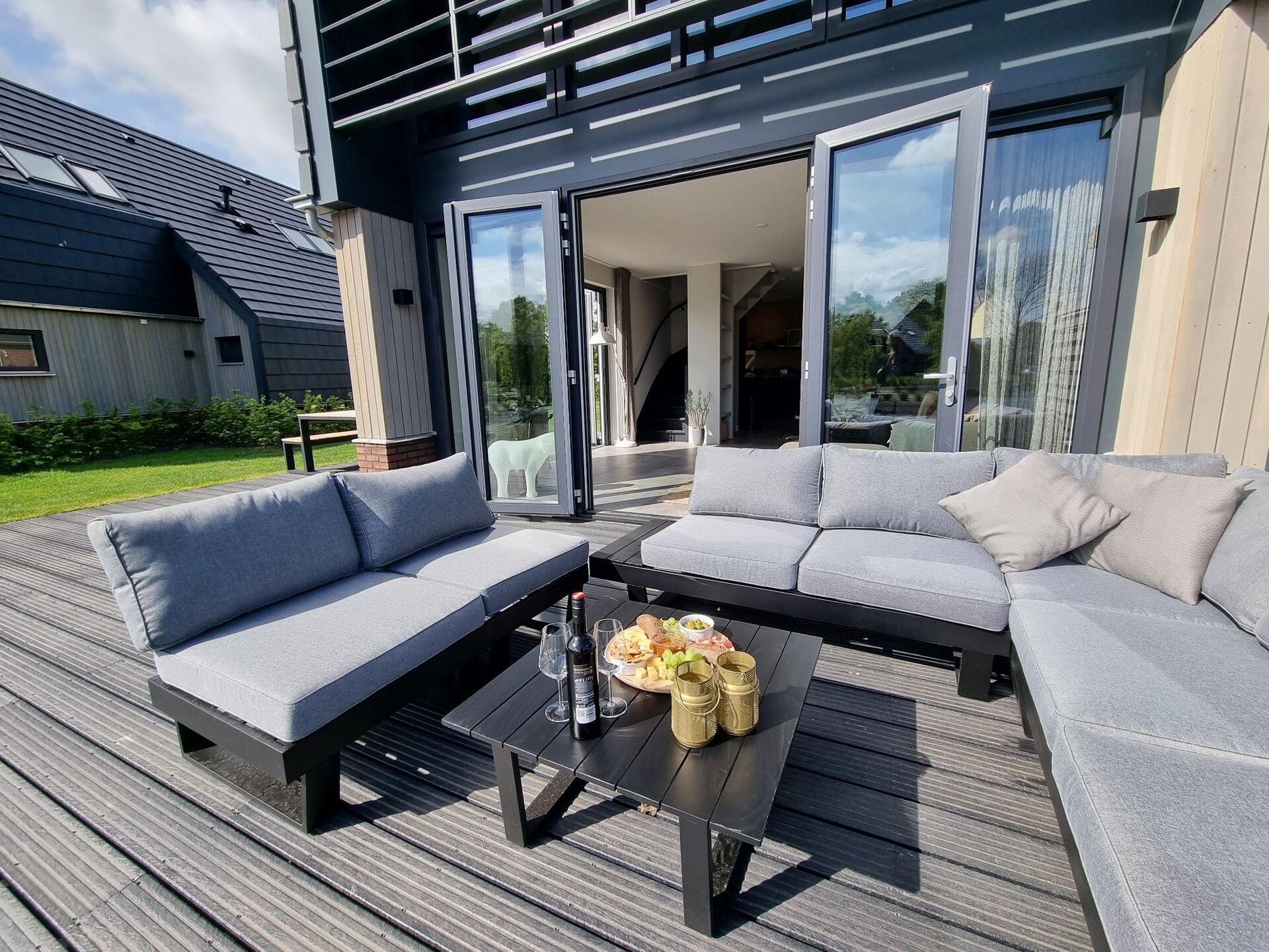 Watervilla Fiiftjin: luxe verblijf met aanlegsteiger aan het Slotermeer - foto 13