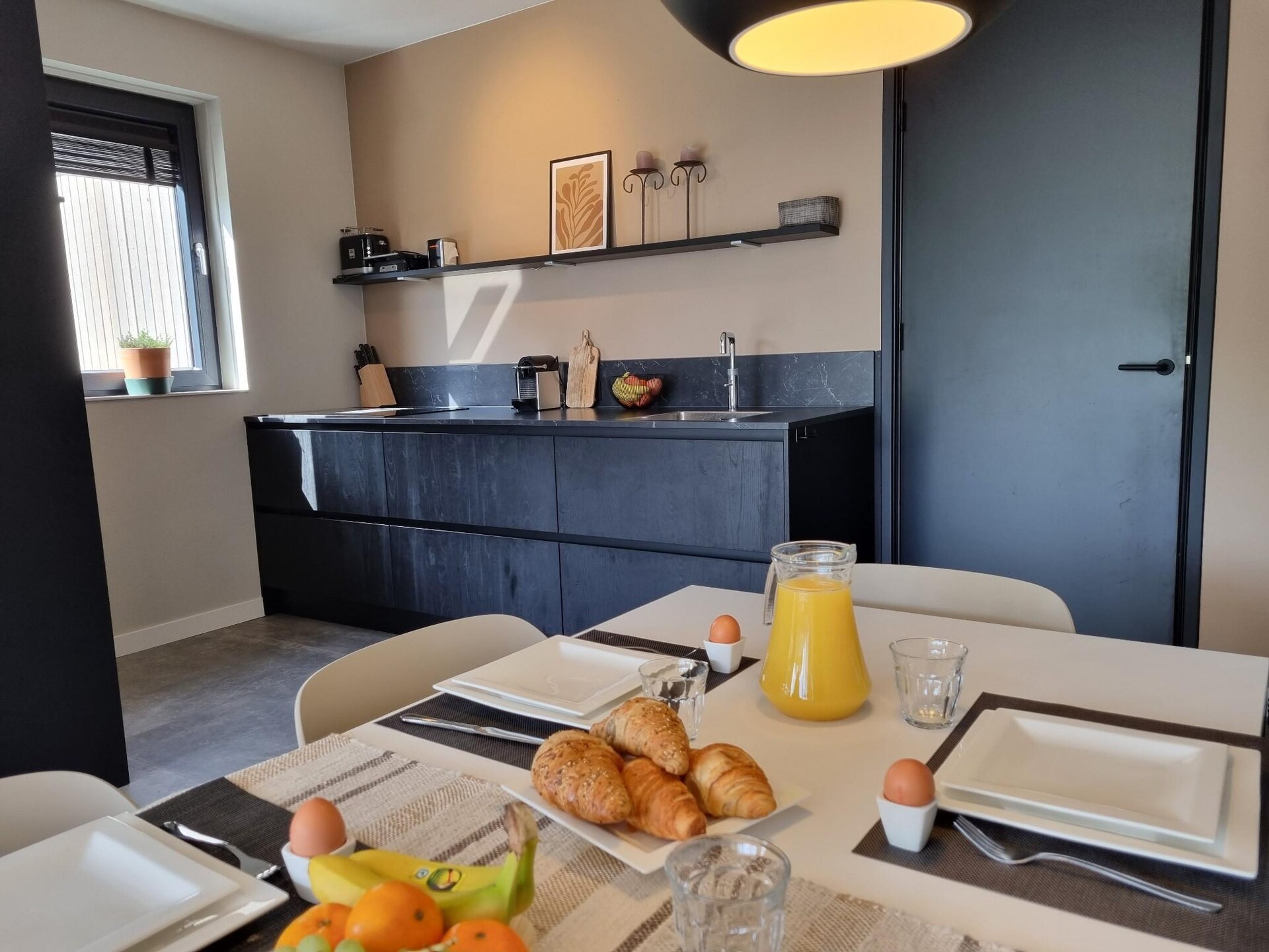 Watervilla Fiiftjin: luxe verblijf met aanlegsteiger aan het Slotermeer - foto 11
