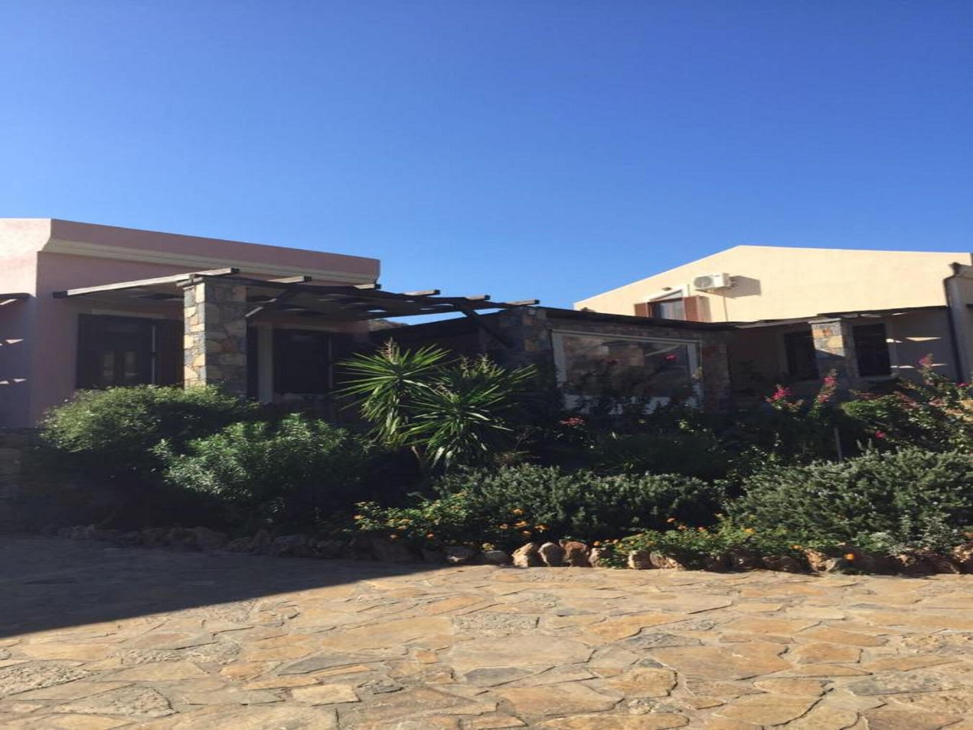 Vrijstaande villa met privézwembad en tuin op 1,4 km van het strand in Elounda - foto 7