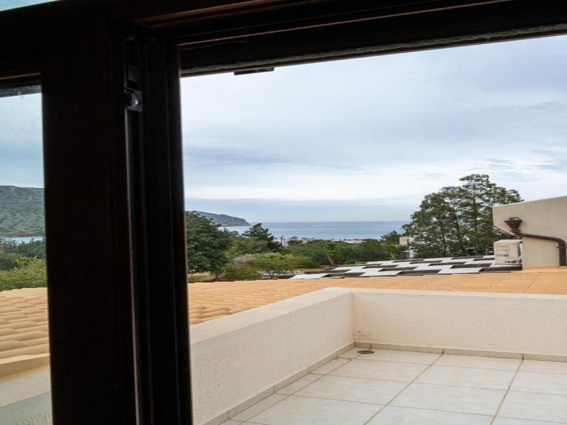 Vrijstaande villa met privézwembad en tuin op 1,4 km van het strand in Elounda - foto 37