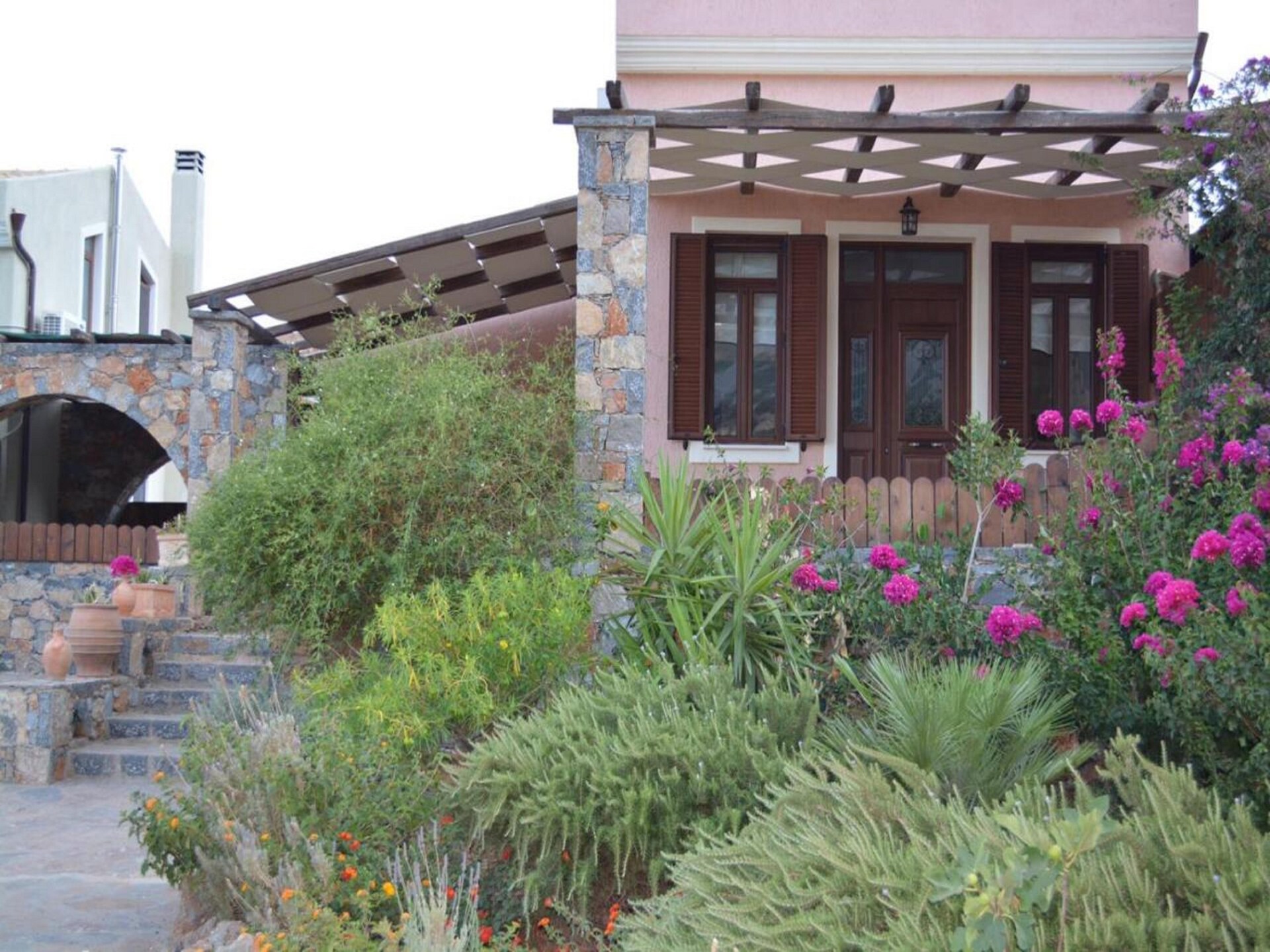 Vrijstaande villa met privézwembad en tuin op 1,4 km van het strand in Elounda - foto 5
