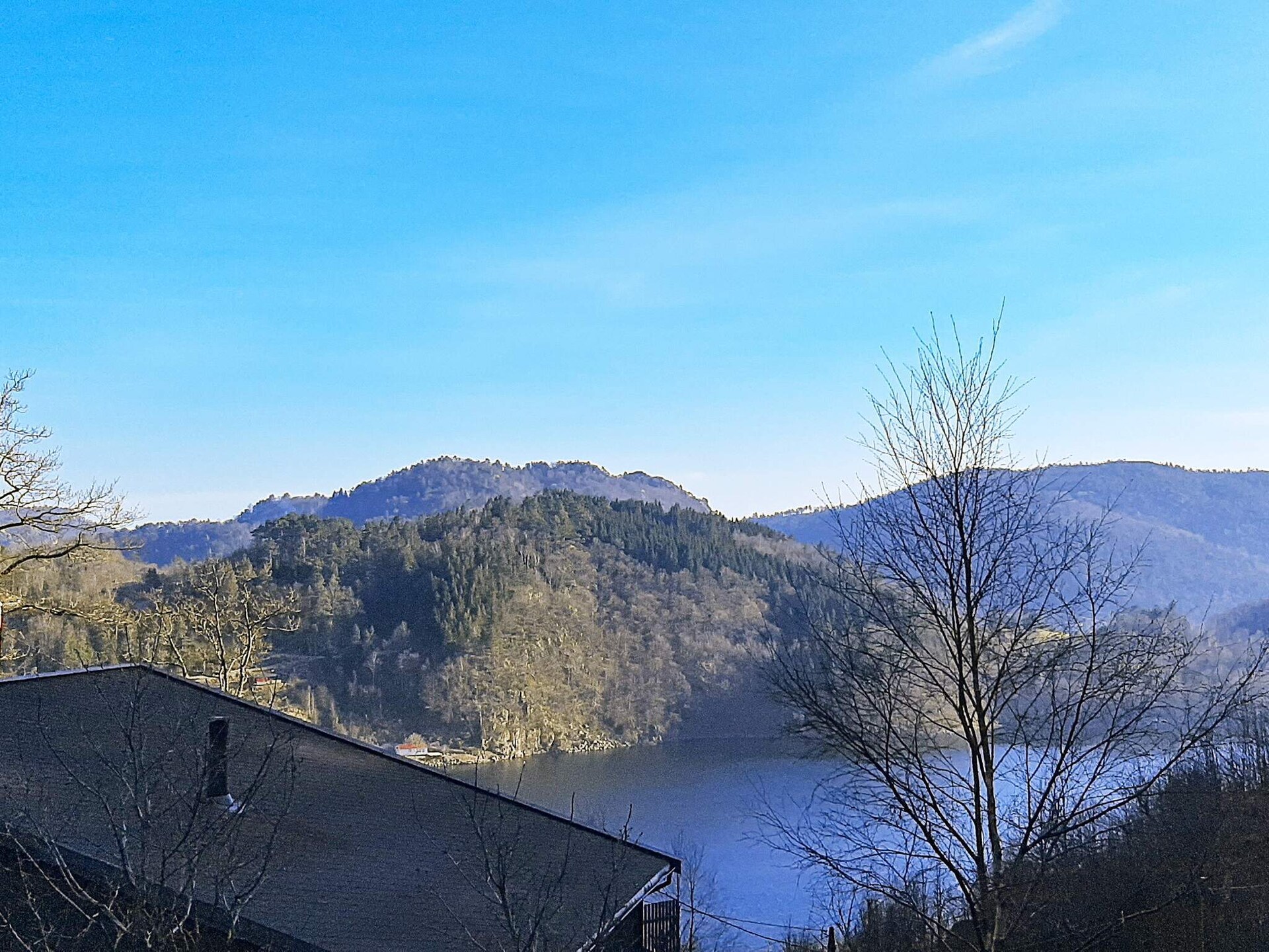 Ruim vakantiehuis in Lyngdal met eigen steiger en zeezicht - foto 19