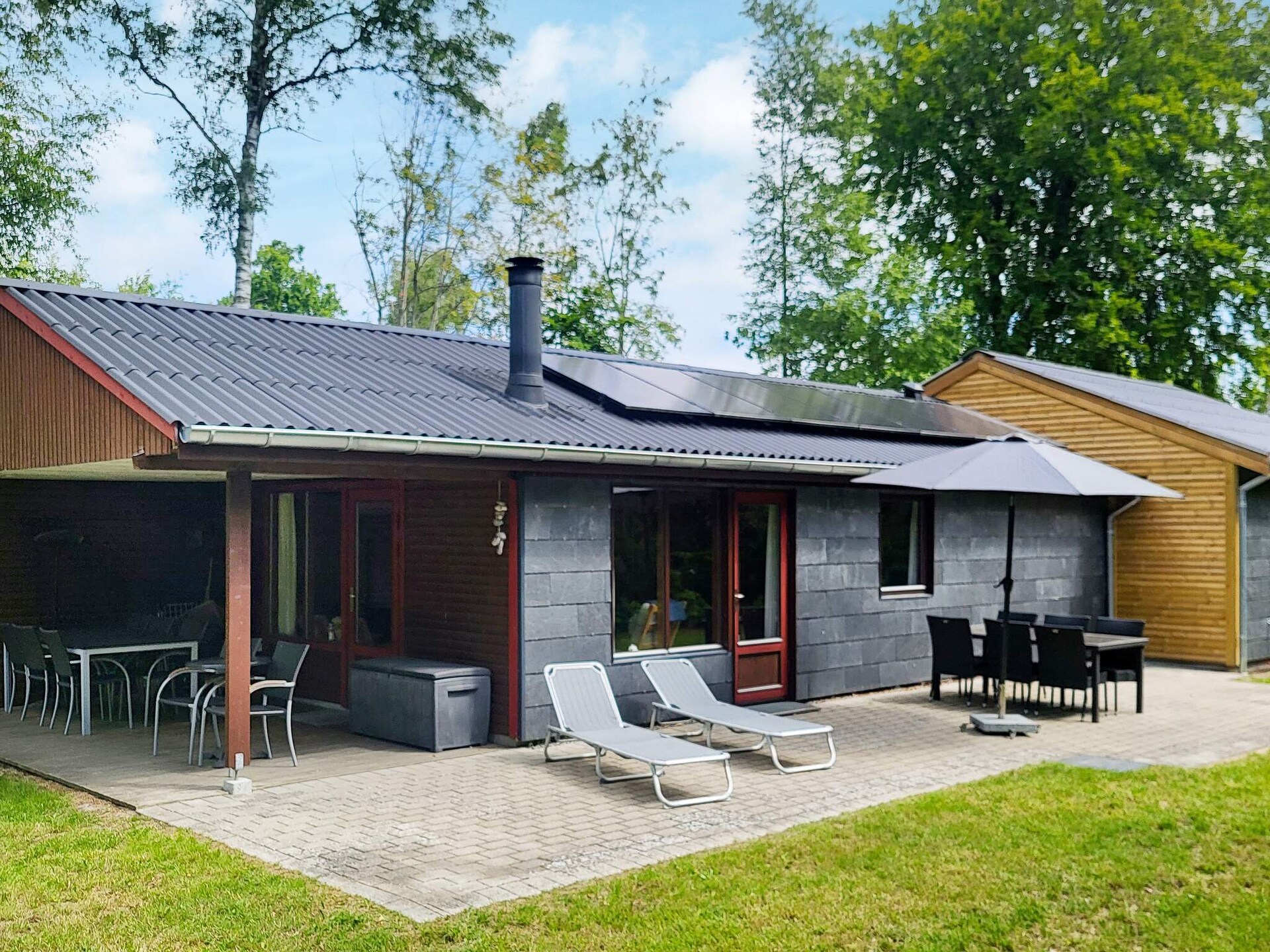 Vrijstaand vakantiehuis op 350m van zee in Fjellerup Strand - foto 1