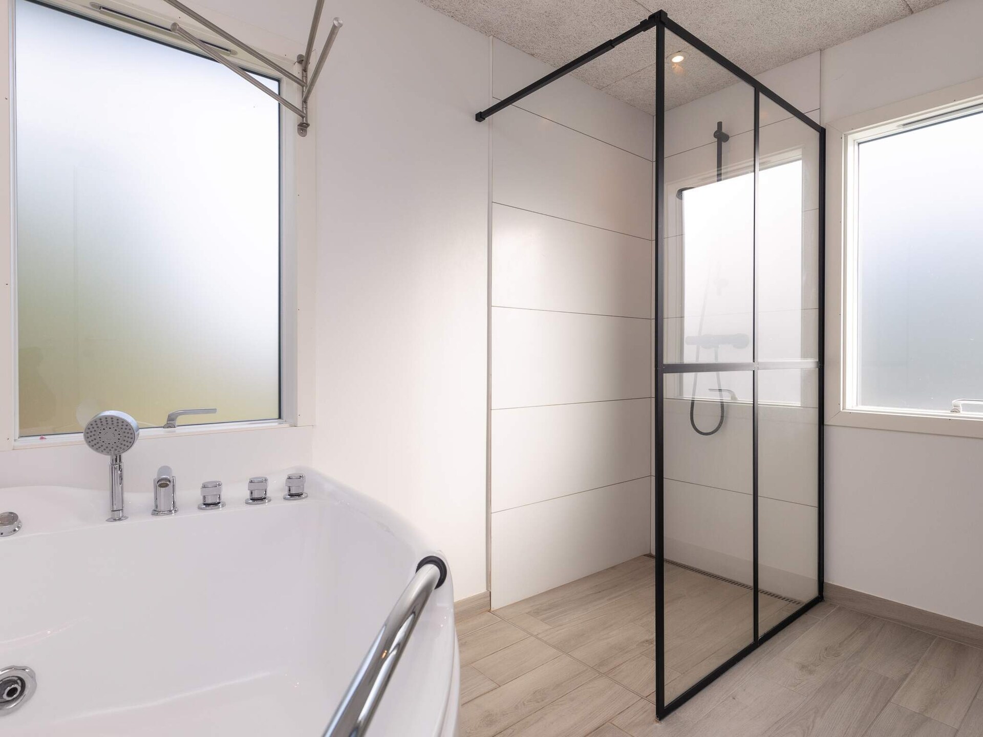 Wellnessvilla nabij Hasmark Strand met binnen- en buitenwhirlpool voor 8 personen - foto 38