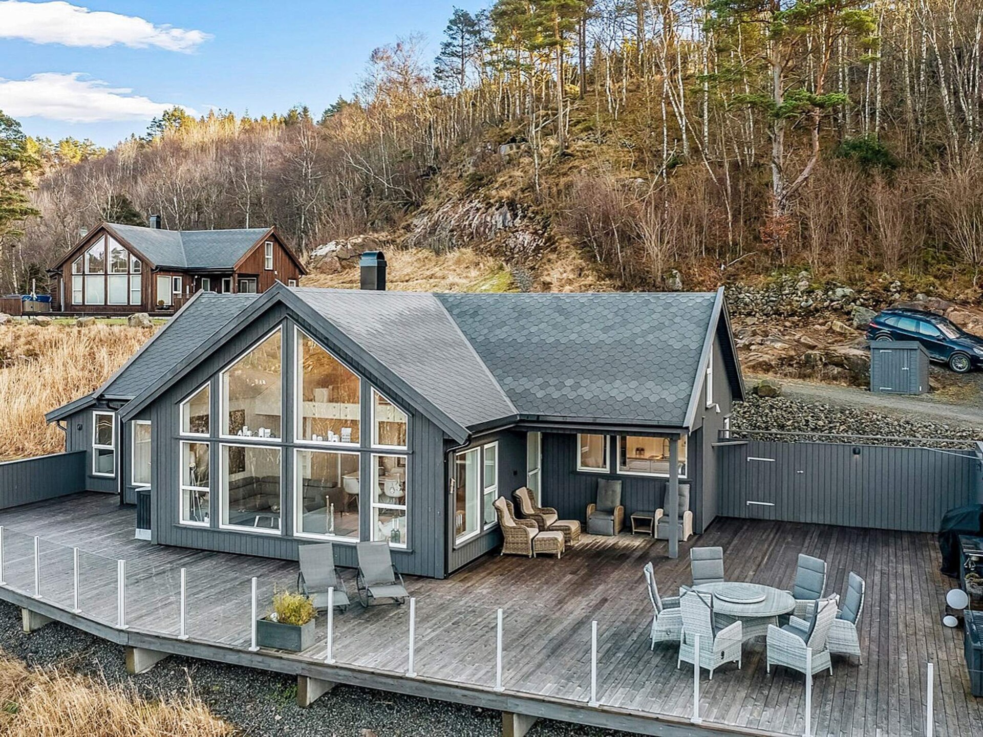 Modern vakantiehuis met zeezicht en grote terras in Lyngdal - foto 8