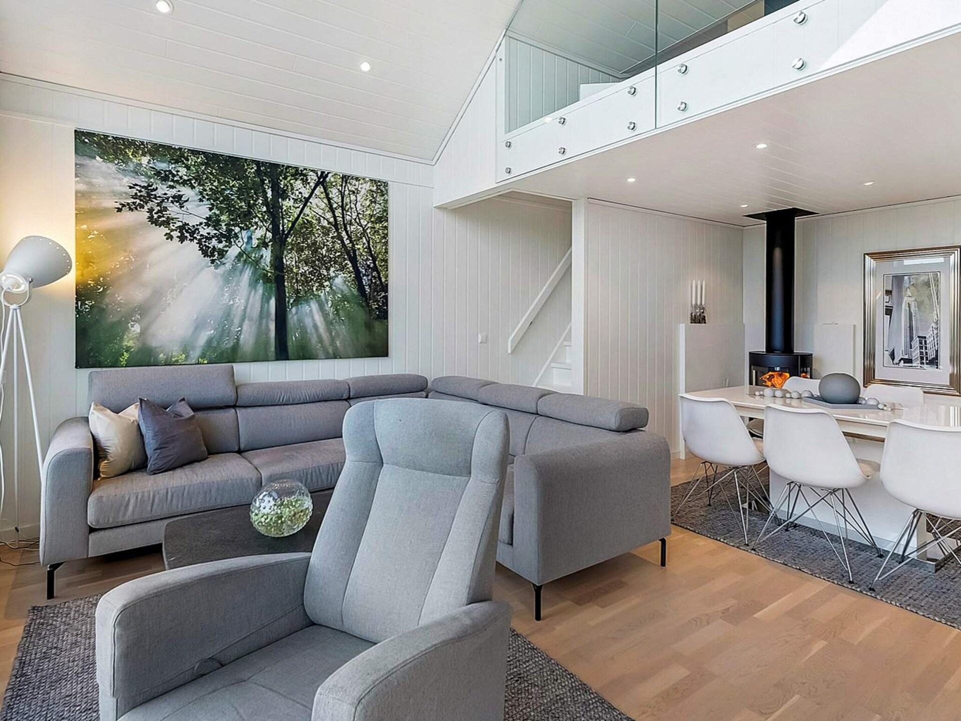 Modern vakantiehuis met zeezicht en grote terras in Lyngdal - foto 22