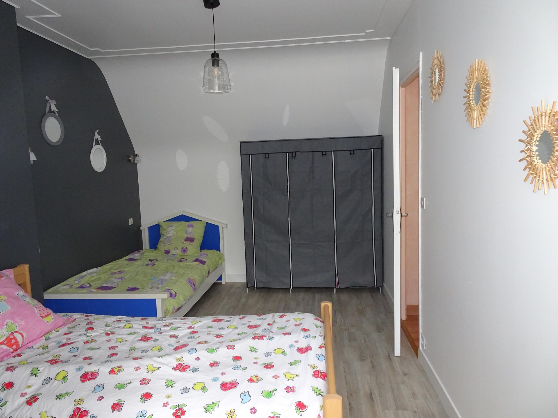 Authentiek vakantiehuis in Guerlesquin met grote tuin, nabij meer en strand - foto 9