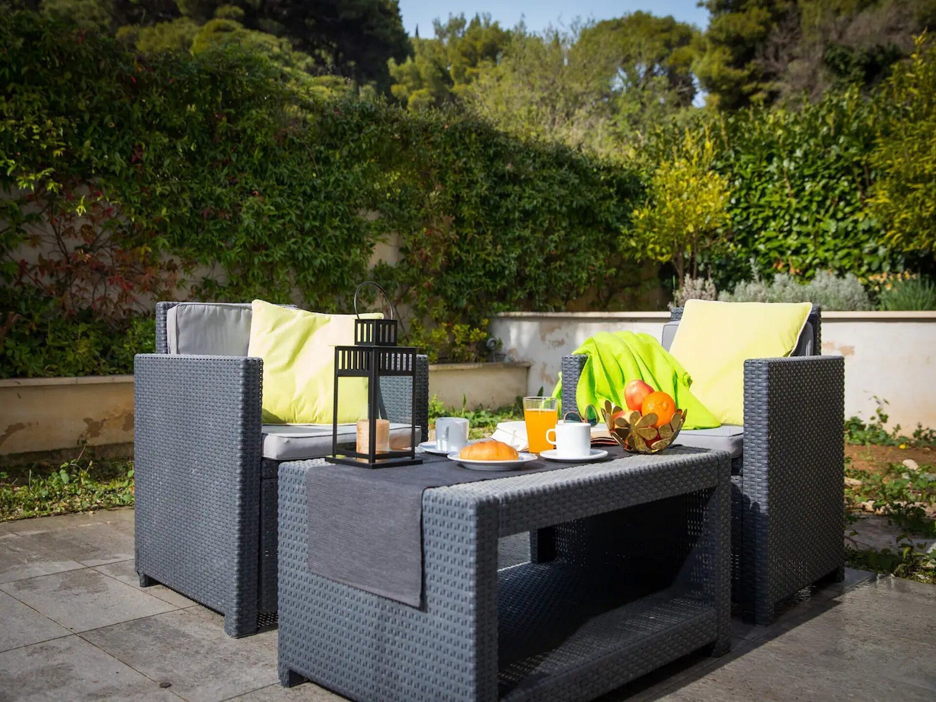 Knus appartement met terras in Lapad, op 300 meter van het strand - foto 1