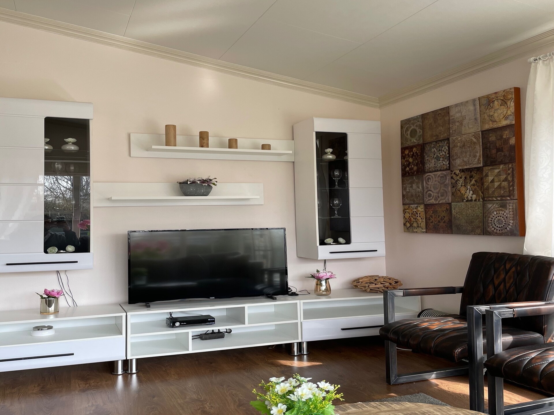 Vrijstaand chalet op Recreatiepark Rhederlaagse Meren in Lathum - foto 12