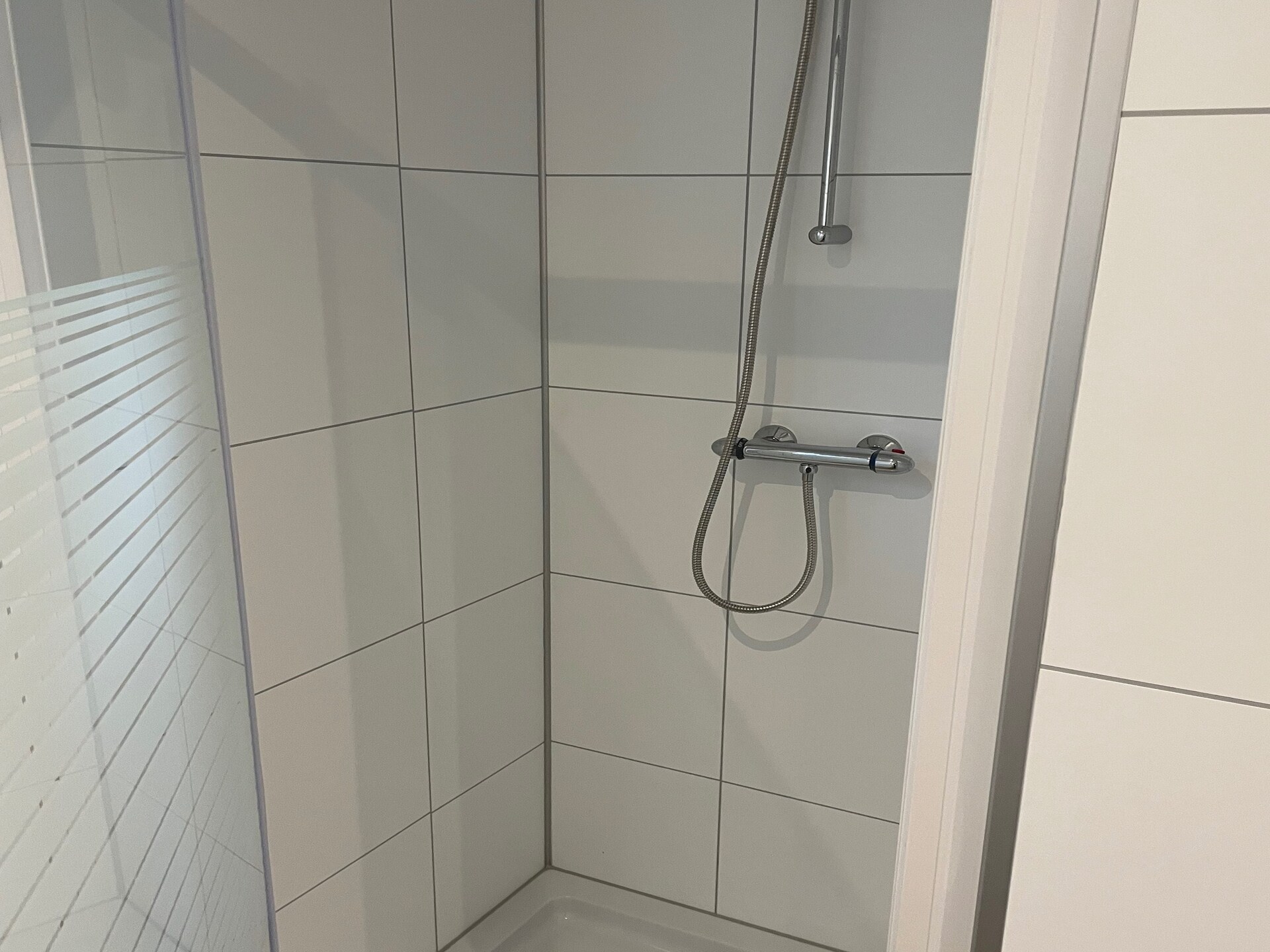 Vrijstaand chalet op Recreatiepark Rhederlaagse Meren in Lathum - foto 21