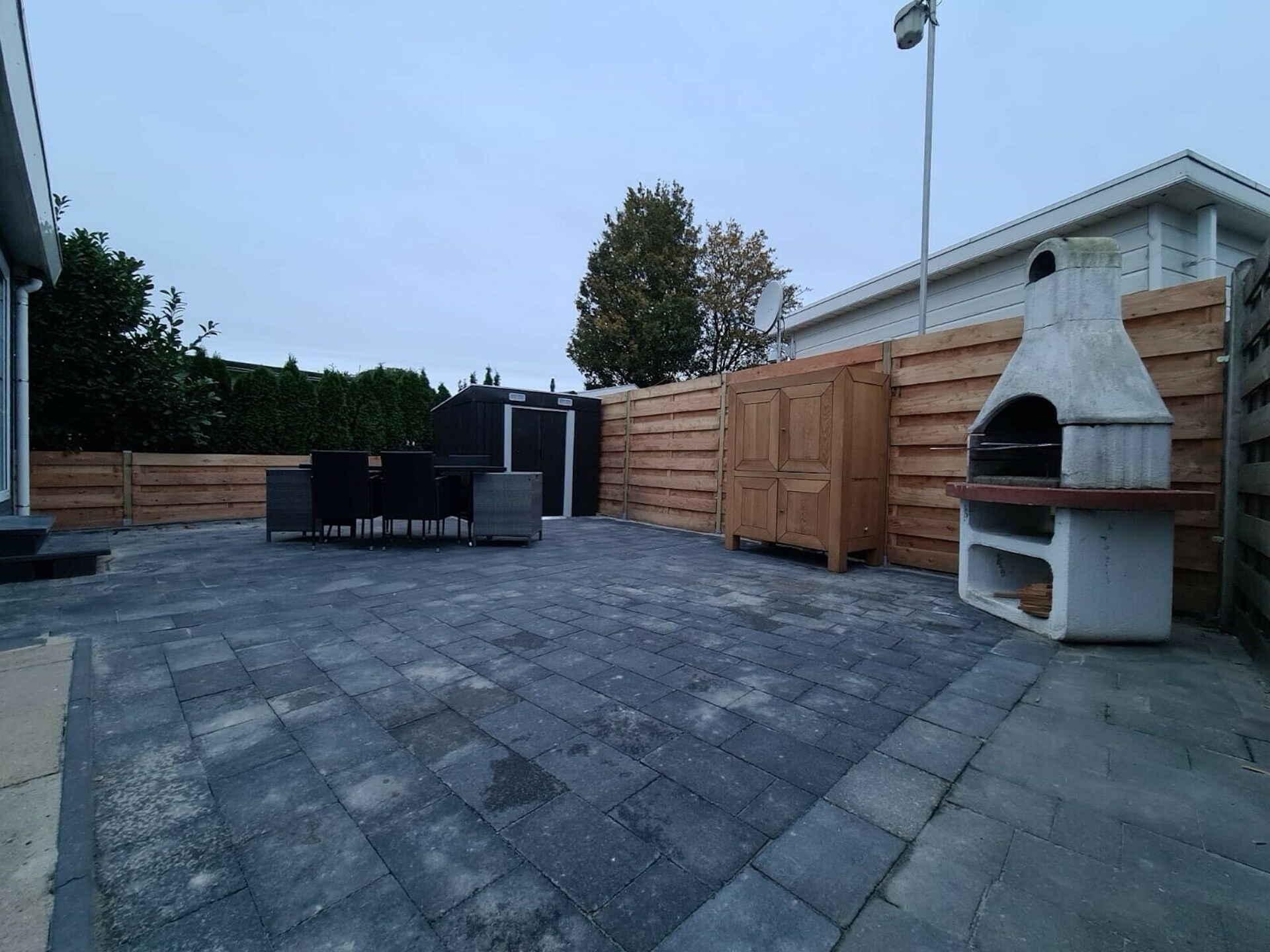 Vrijstaand chalet op Recreatiepark Rhederlaagse Meren in Lathum - foto 26