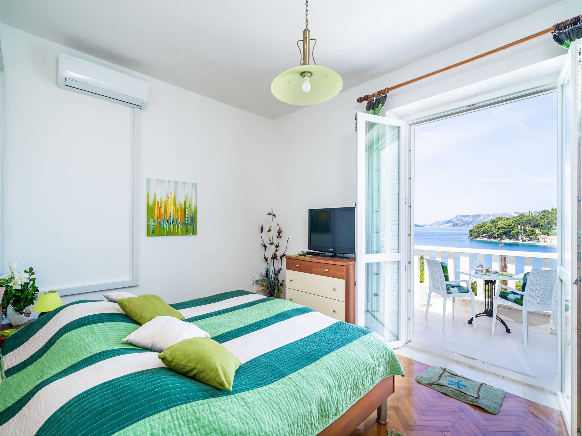 Knusse tweepersoons kamer met zeezicht en gedeelde tuin, op 100m van strand - foto 6