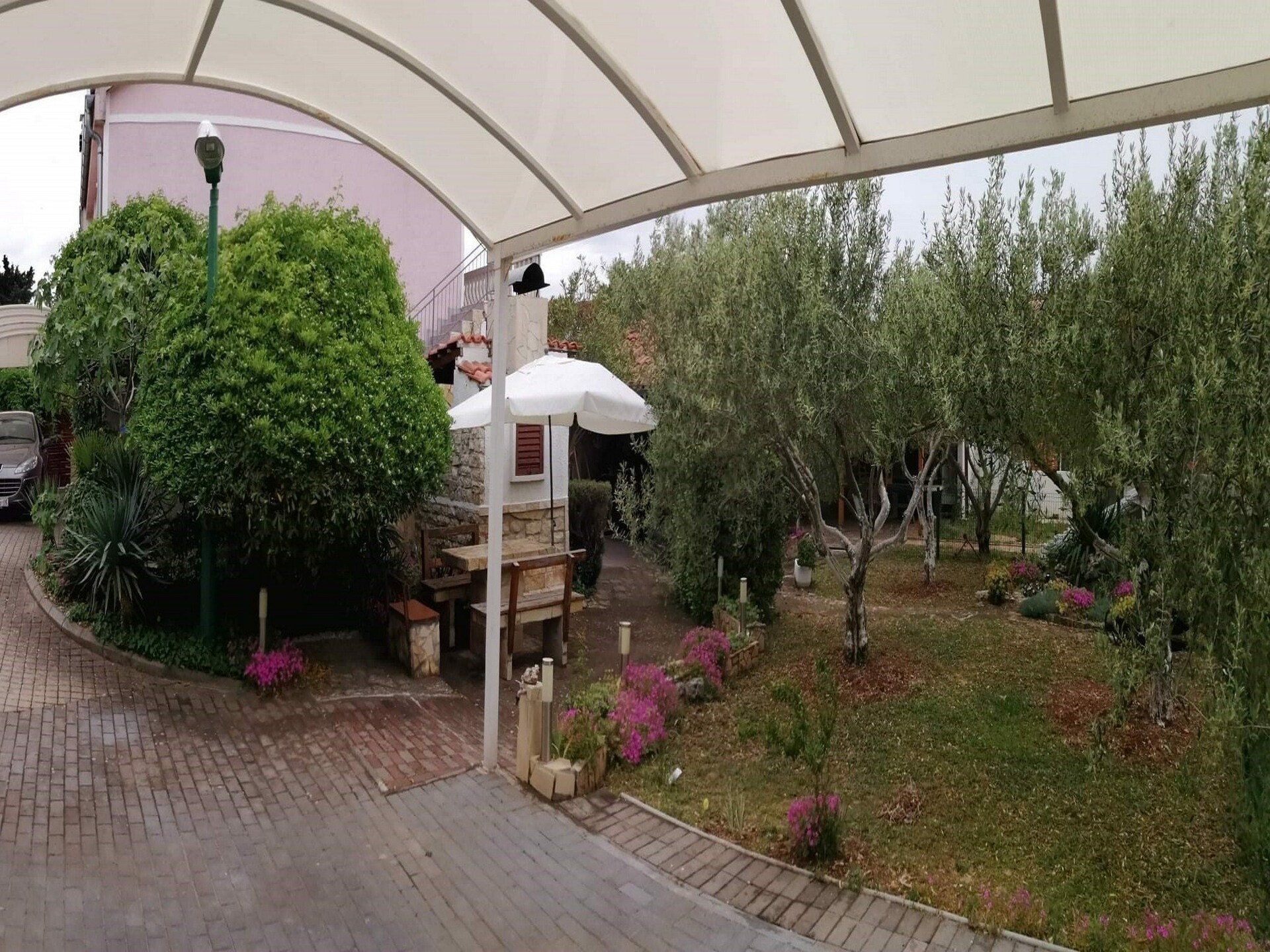 Knus appartement met balkon vlakbij zee in Pirovac - foto 7