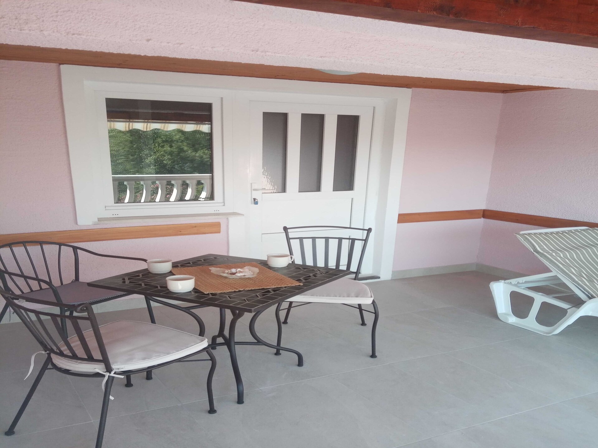 Knus appartement met balkon vlakbij zee in Pirovac - foto 16