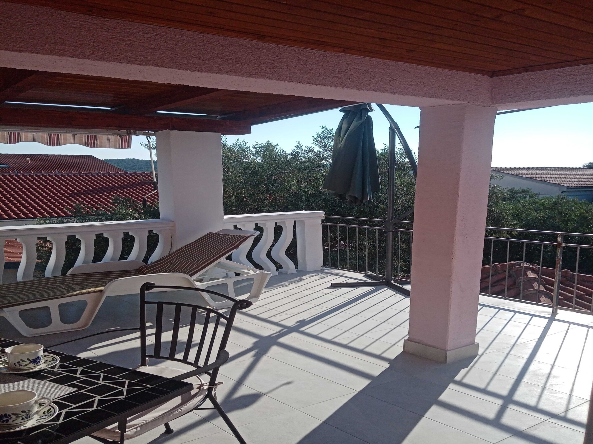 Knus appartement met balkon vlakbij zee in Pirovac - foto 17