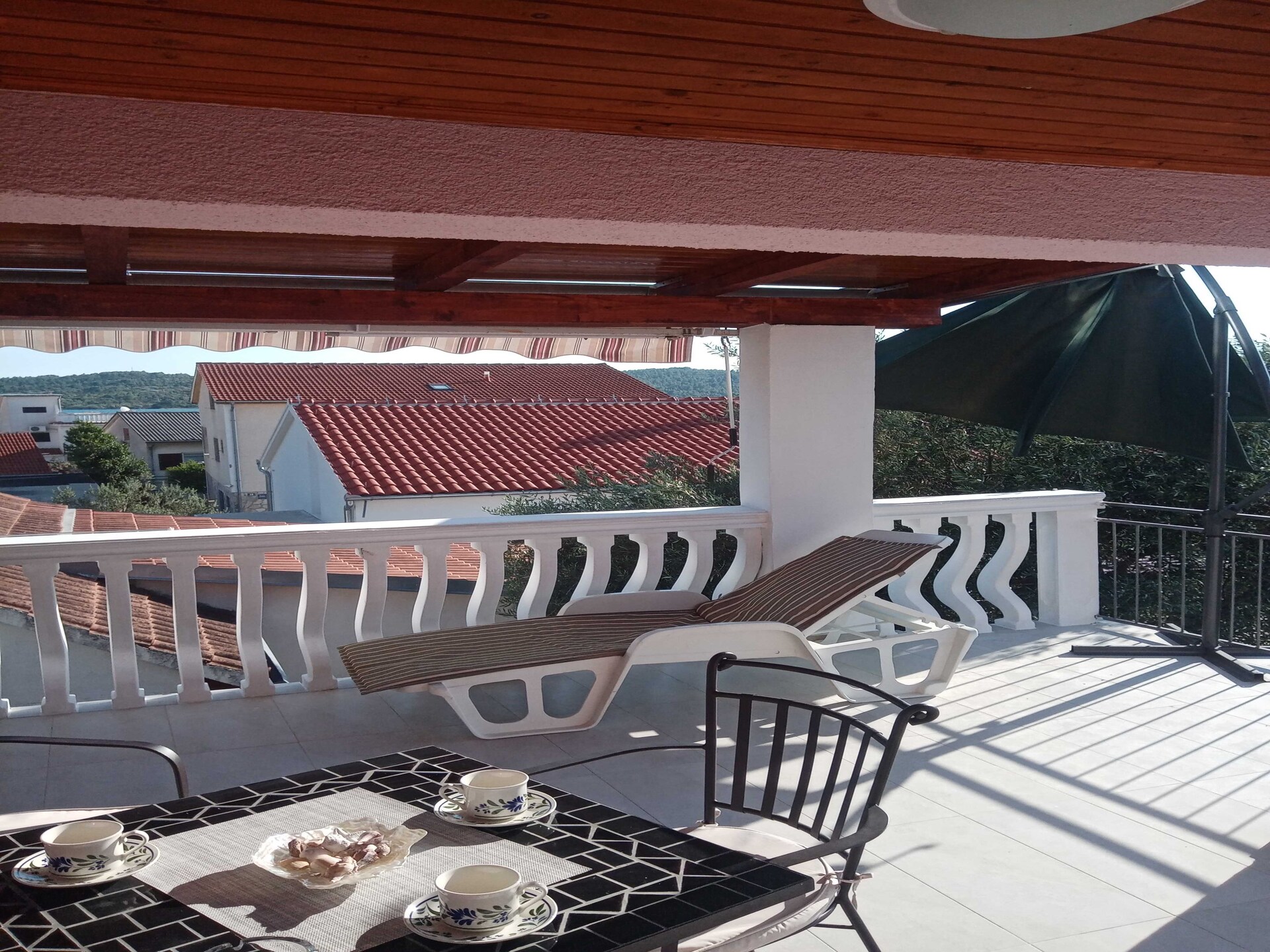 Knus appartement met balkon vlakbij zee in Pirovac - foto 18