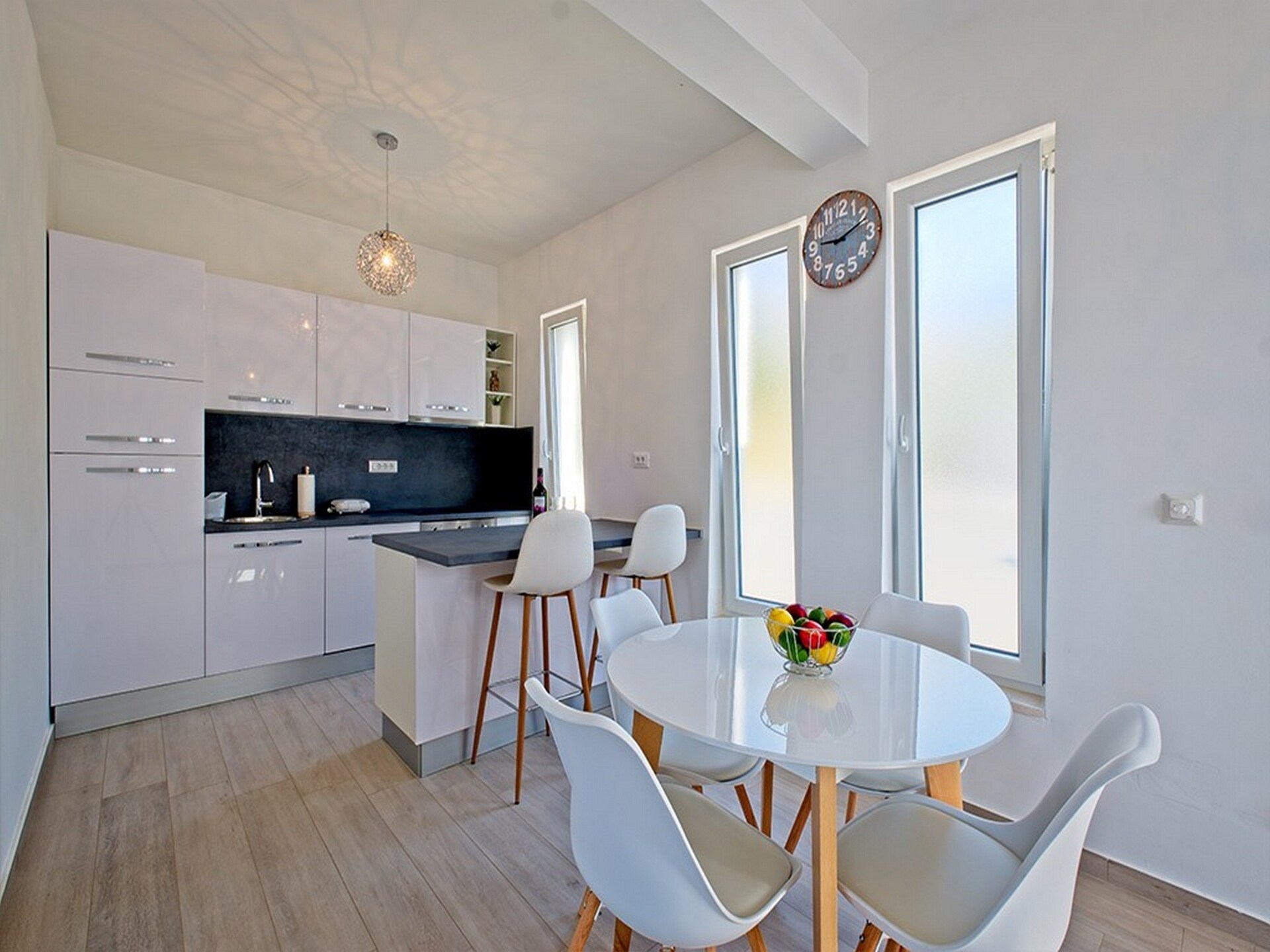 Appartement met balkon en zeezicht op 200m van het strand in Mlini - foto 1