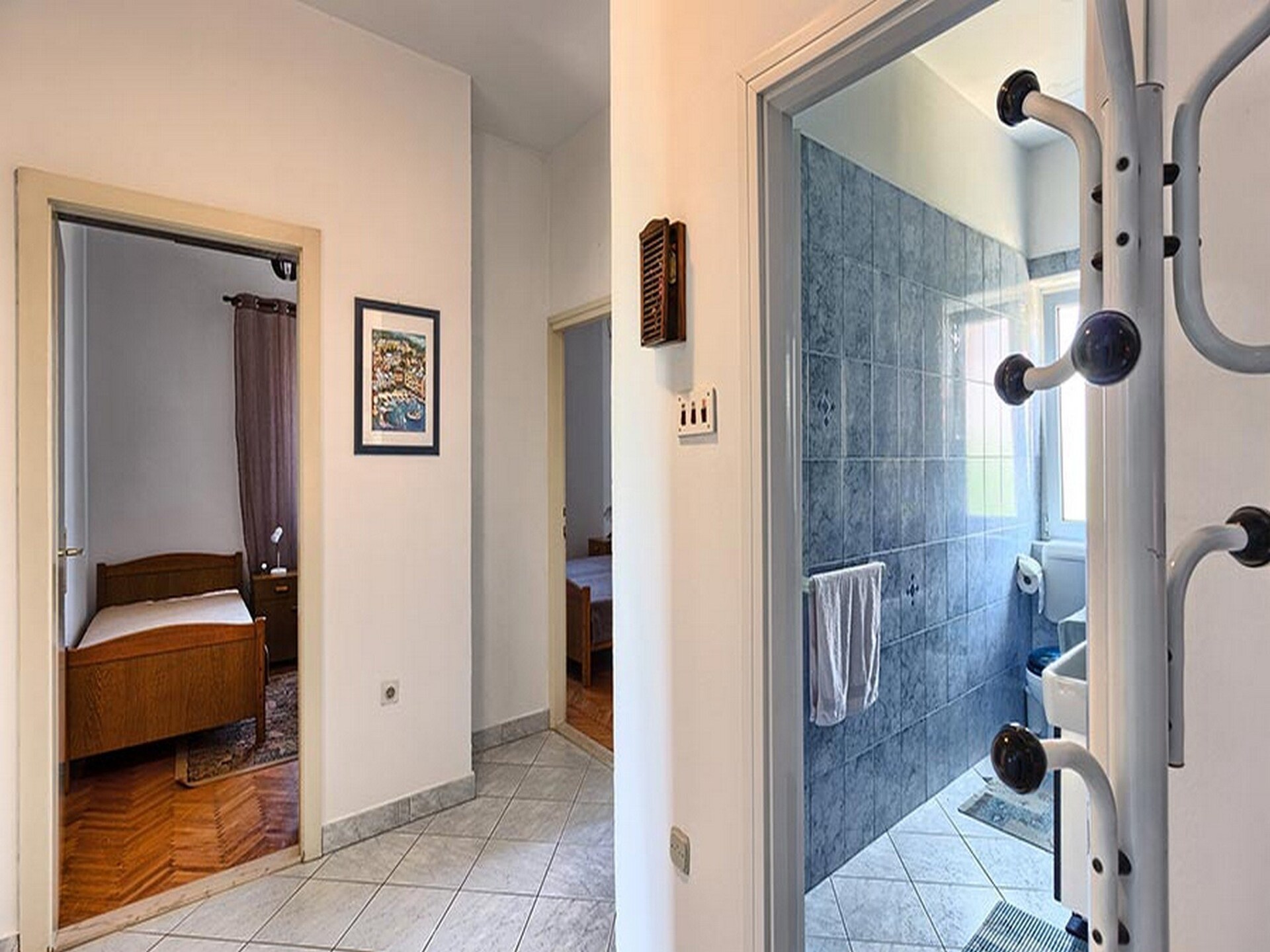 Rustig appartement in Kastel Luksic met balkon, op 100m van het strand - foto 15