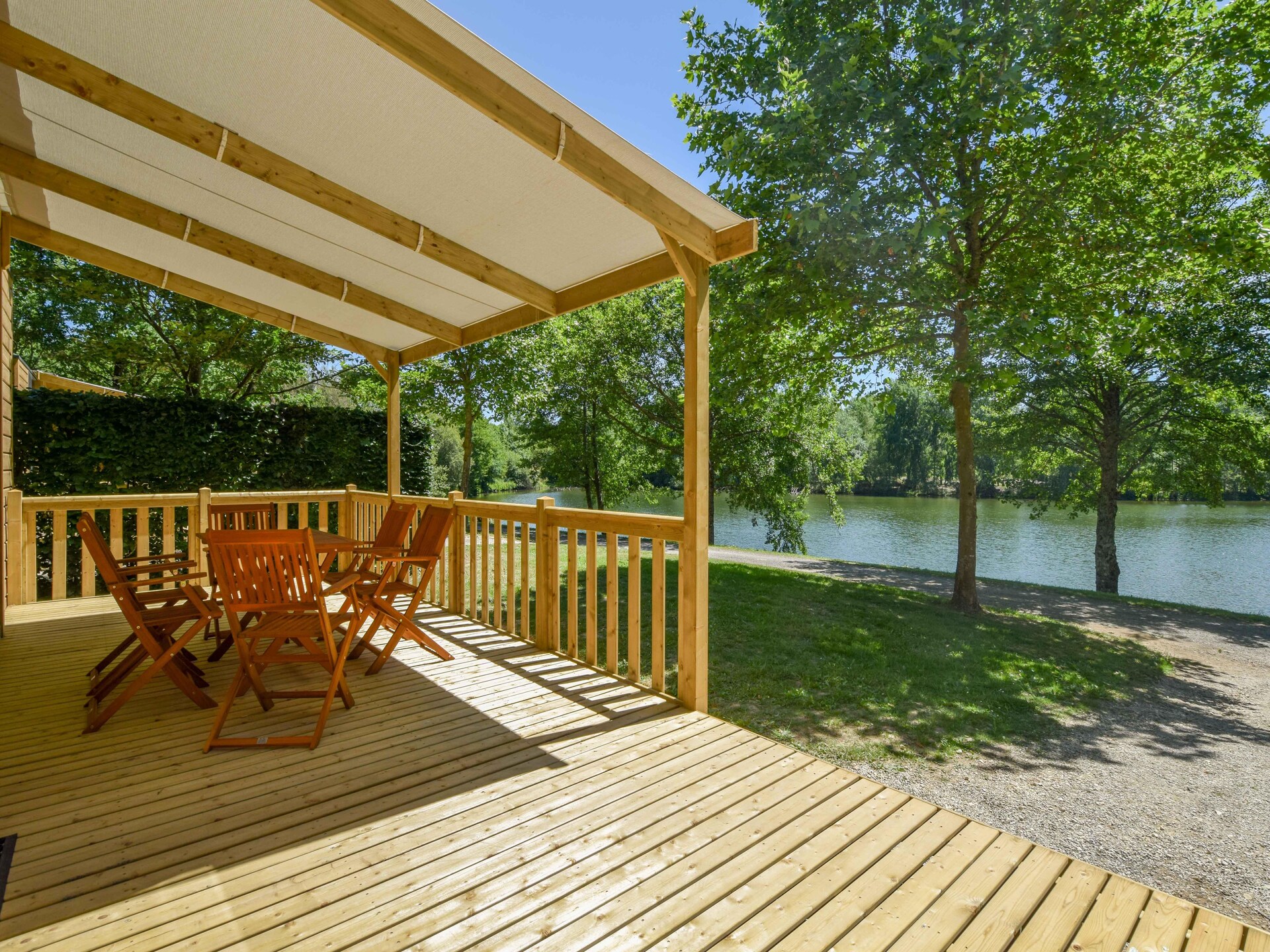 Chalet aan het meer in de Dordogne met zwembad, 6 personen - foto 1