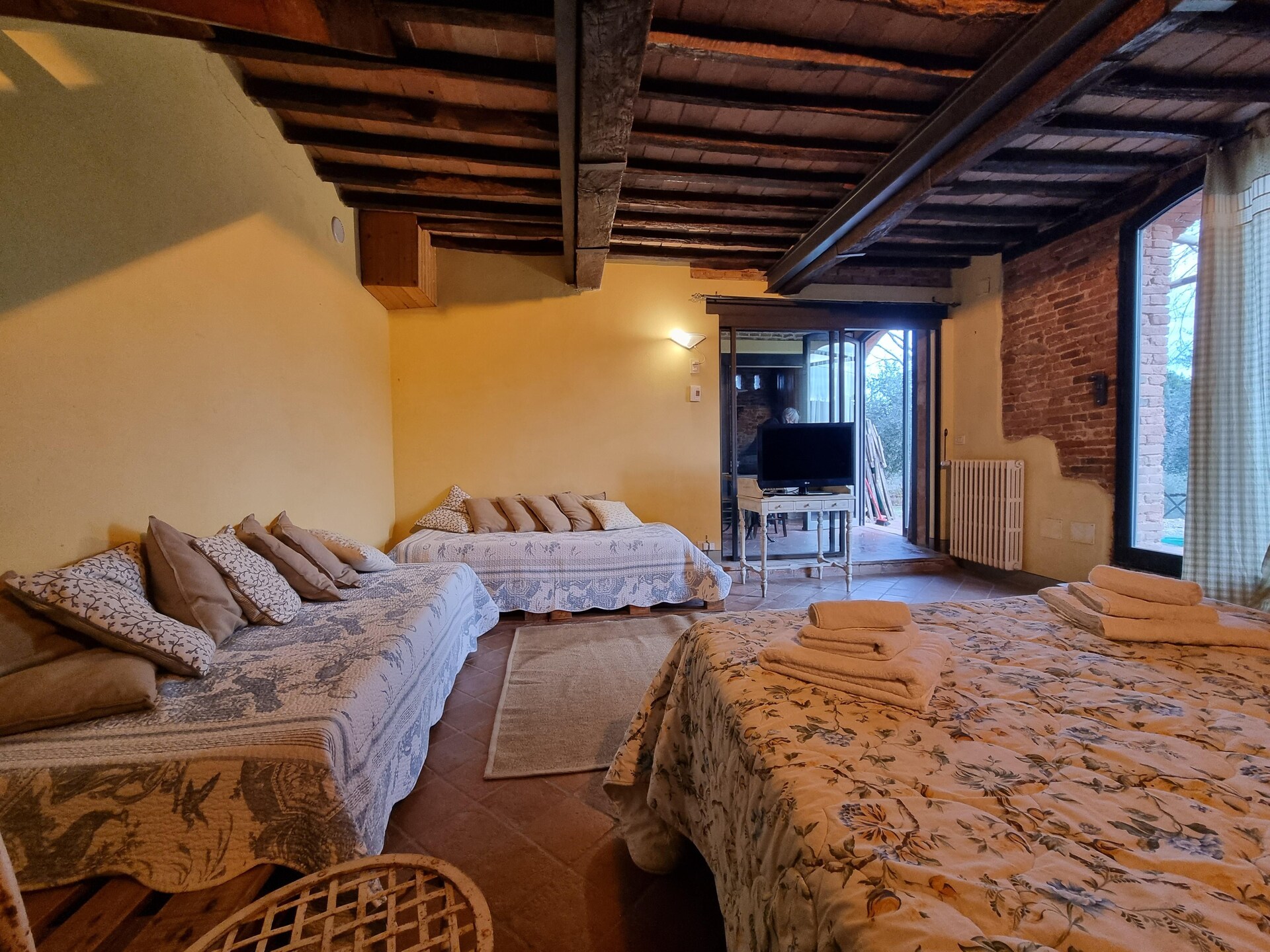Ruim Toscaans vakantiehuis op boerderij met zwembad nabij Pontedera - foto 13