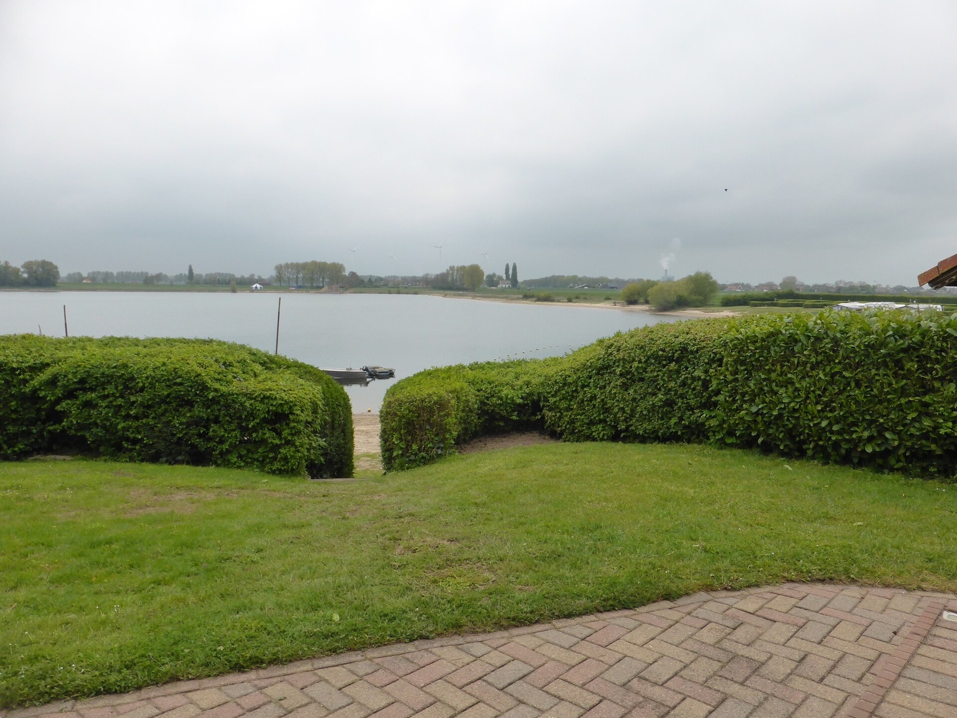 Comfortabel vrijstaand chalet aan de Rhederlaagse Meren in Gelderland - foto 12