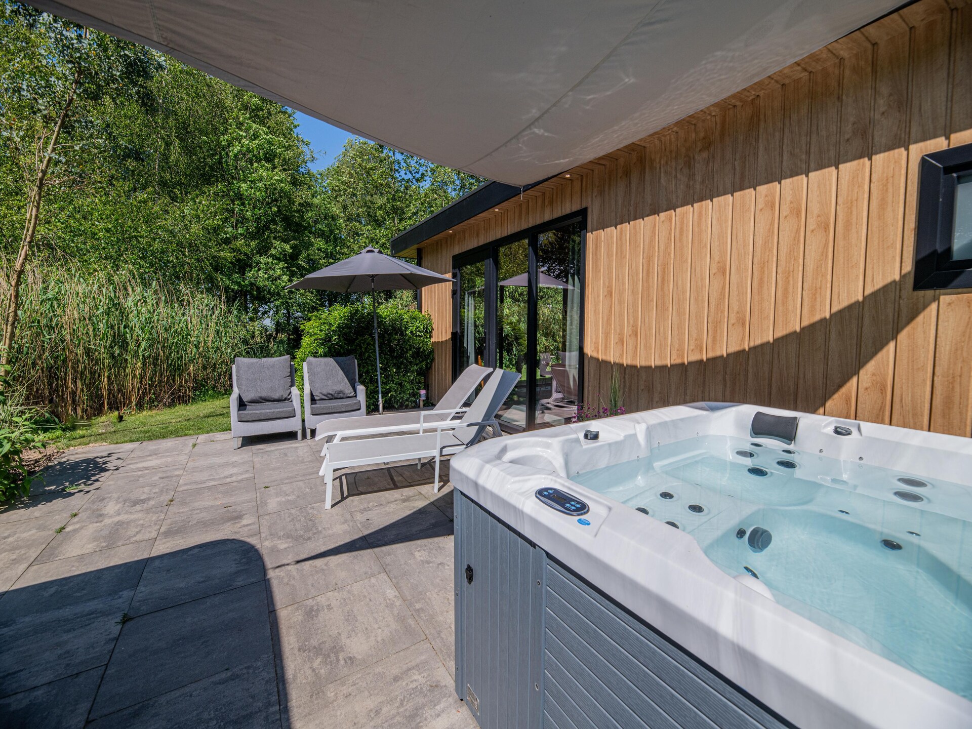 Wellness Lodge Grutto: privé jacuzzi in de bossen van Dalerveen - foto 22