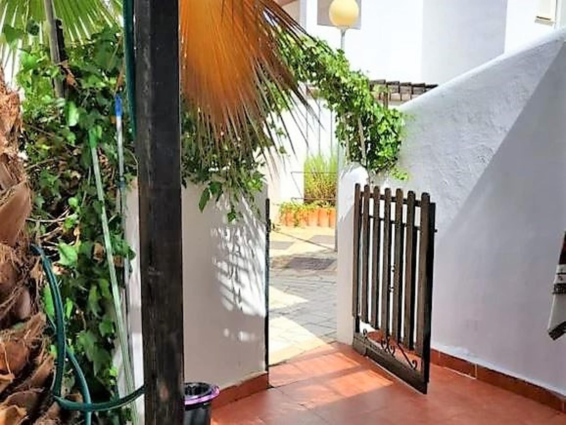 Naturistisch duplex met patio en zeezicht op 90 meter van het strand - foto 25
