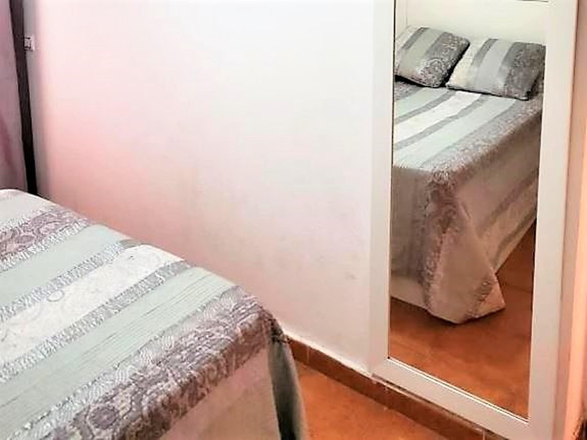 Naturistisch duplex met patio en zeezicht op 90 meter van het strand - foto 17