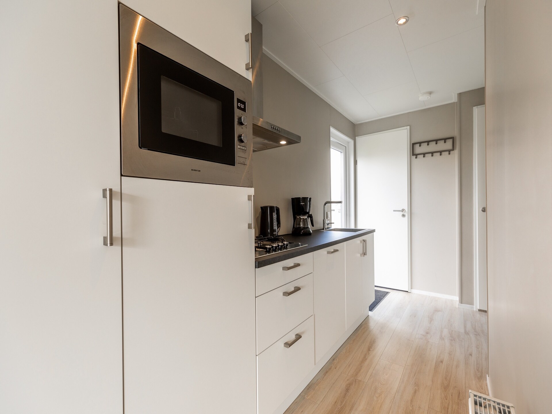 Stijlvol chalet met uitzicht op vijver op Recreatiepark Rhederlaagse Meren - foto 3