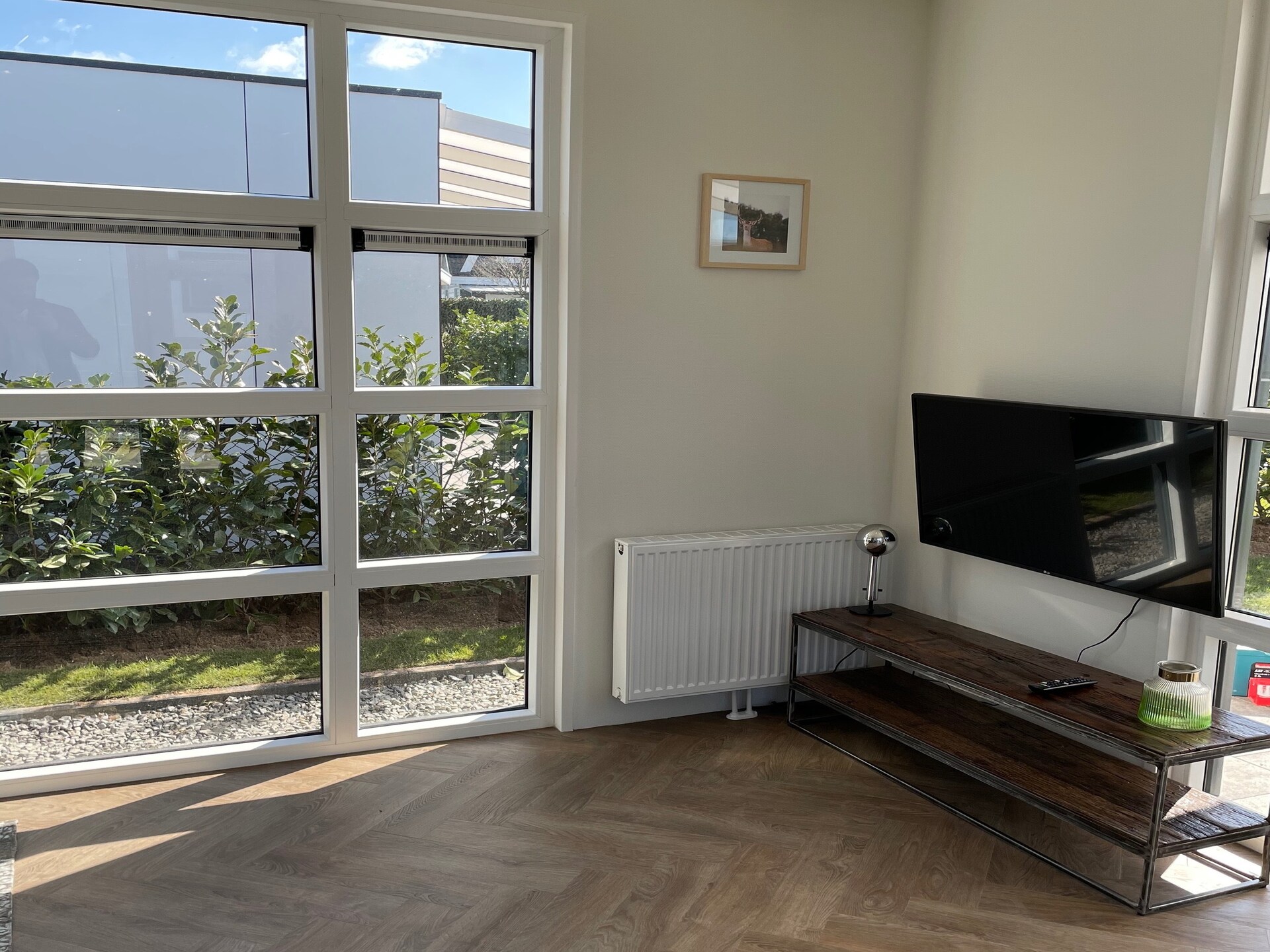 Stijlvol chalet aan vijver op Recreatiepark Rhederlaagse Meren - foto 7