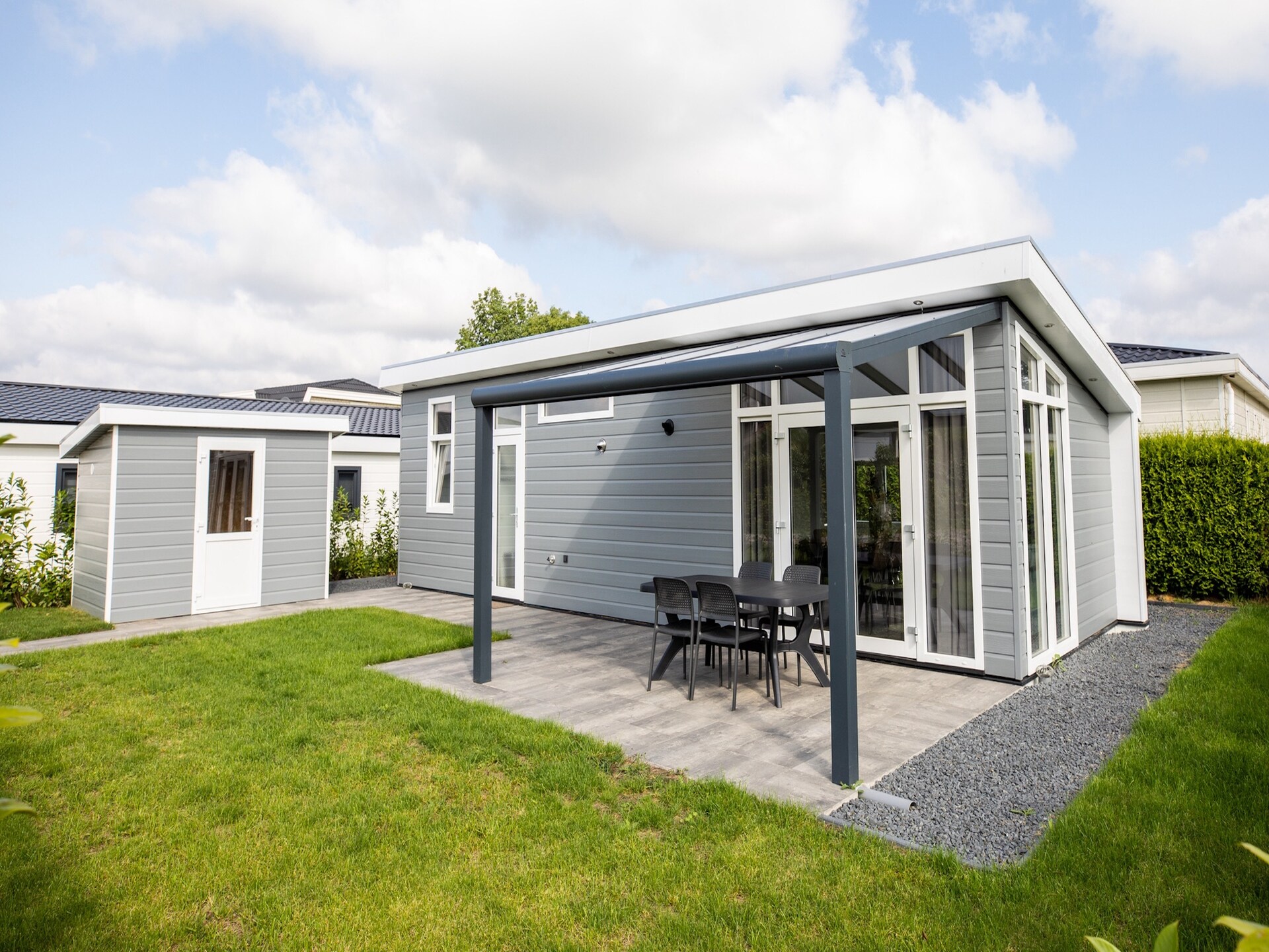 Stijlvol chalet op Recreatiepark Rhederlaagse Meren voor 4 personen - foto 8