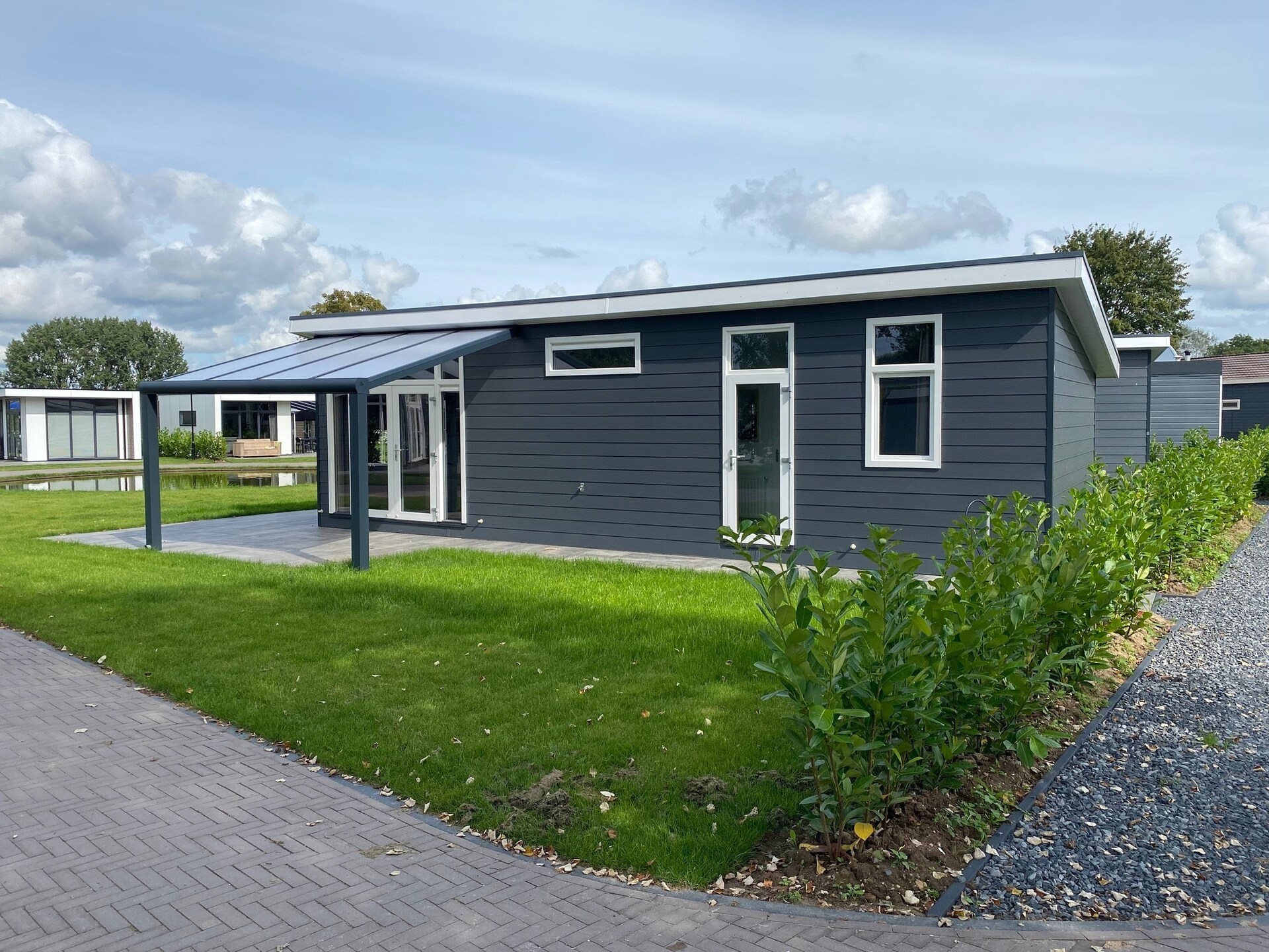 Stijlvol chalet op Recreatiepark Rhederlaagse Meren voor 4 personen - foto 11