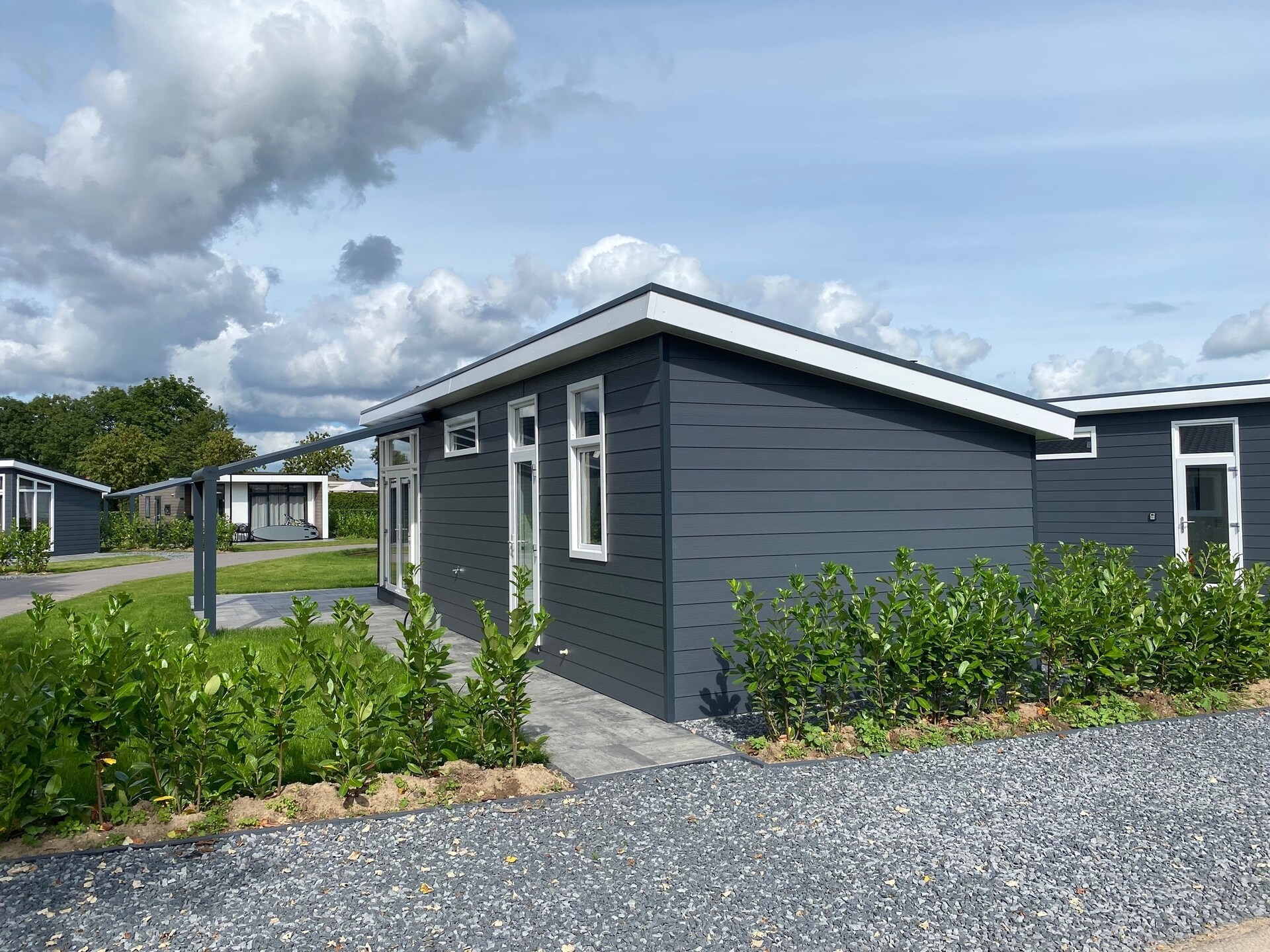 Stijlvol chalet op Recreatiepark Rhederlaagse Meren voor 4 personen - foto 13