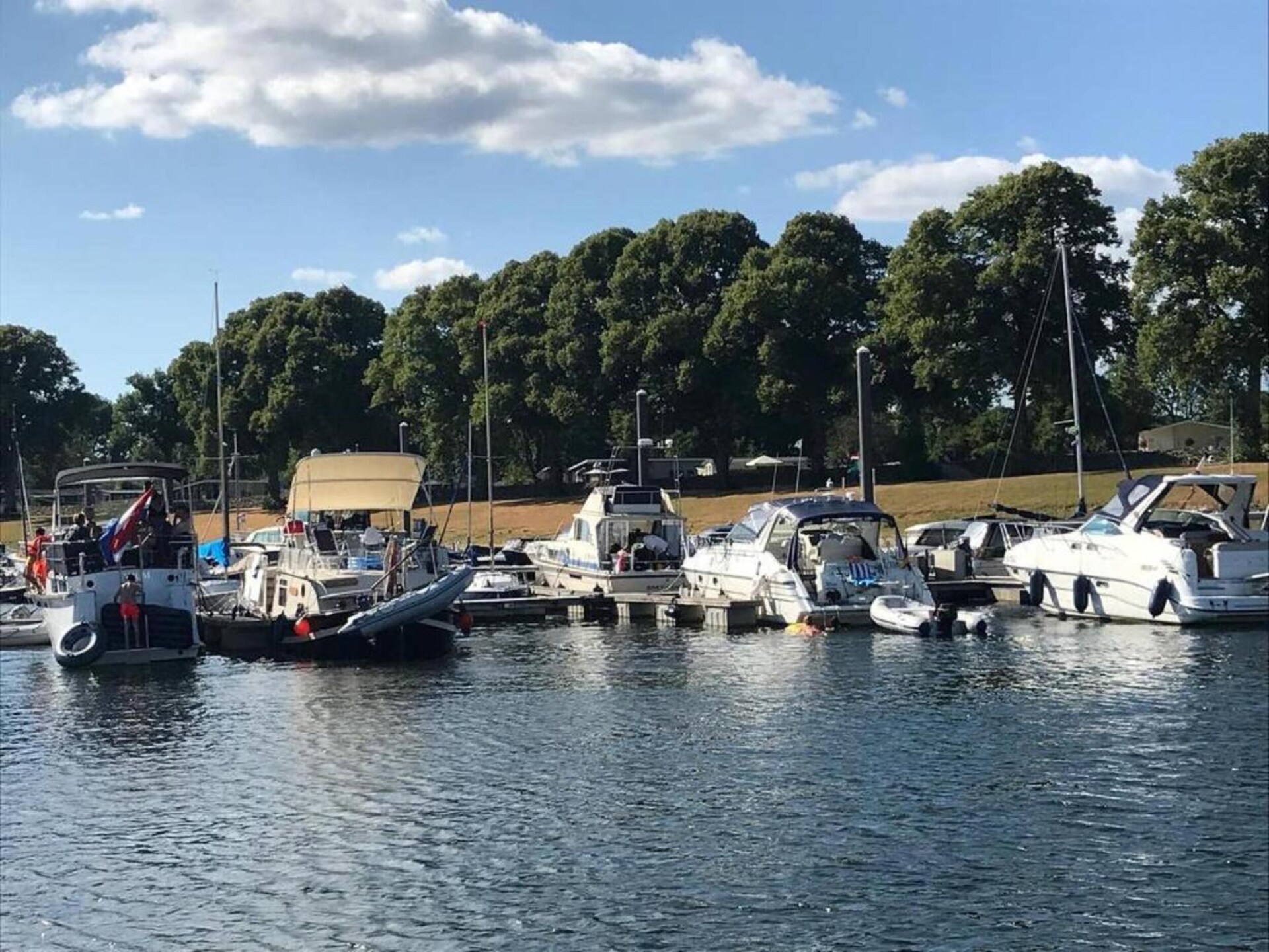 Stijlvol chalet op Recreatiepark Rhederlaagse Meren voor 4 personen - foto 38