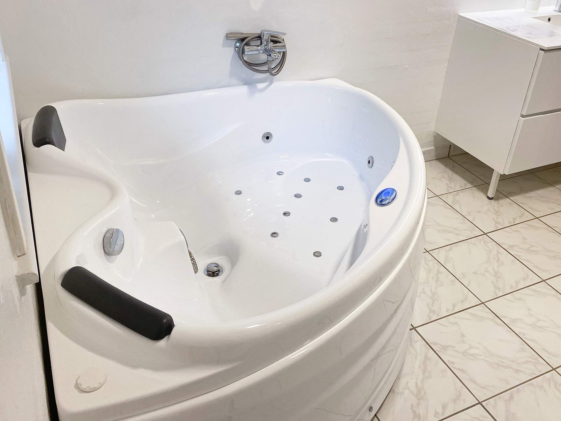 Licht vakantiehuis bij Hals met whirlpool, vlakbij zee en golfbaan - foto 25