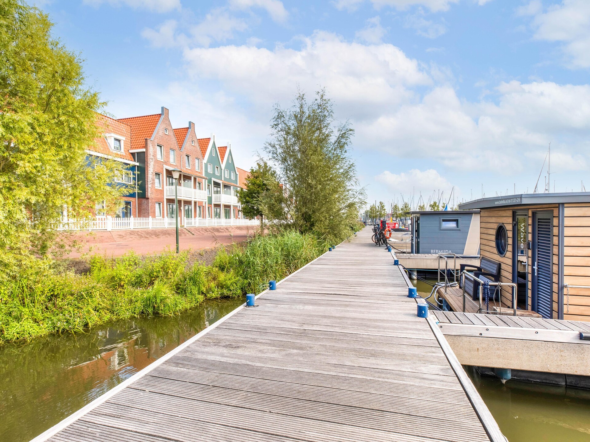 Unieke woonboot Wave aan het IJsselmeer in Volendam - foto 27