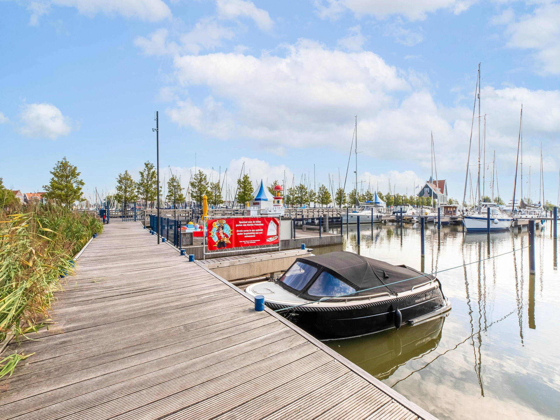 Unieke woonboot Wave aan het IJsselmeer in Volendam - foto 6