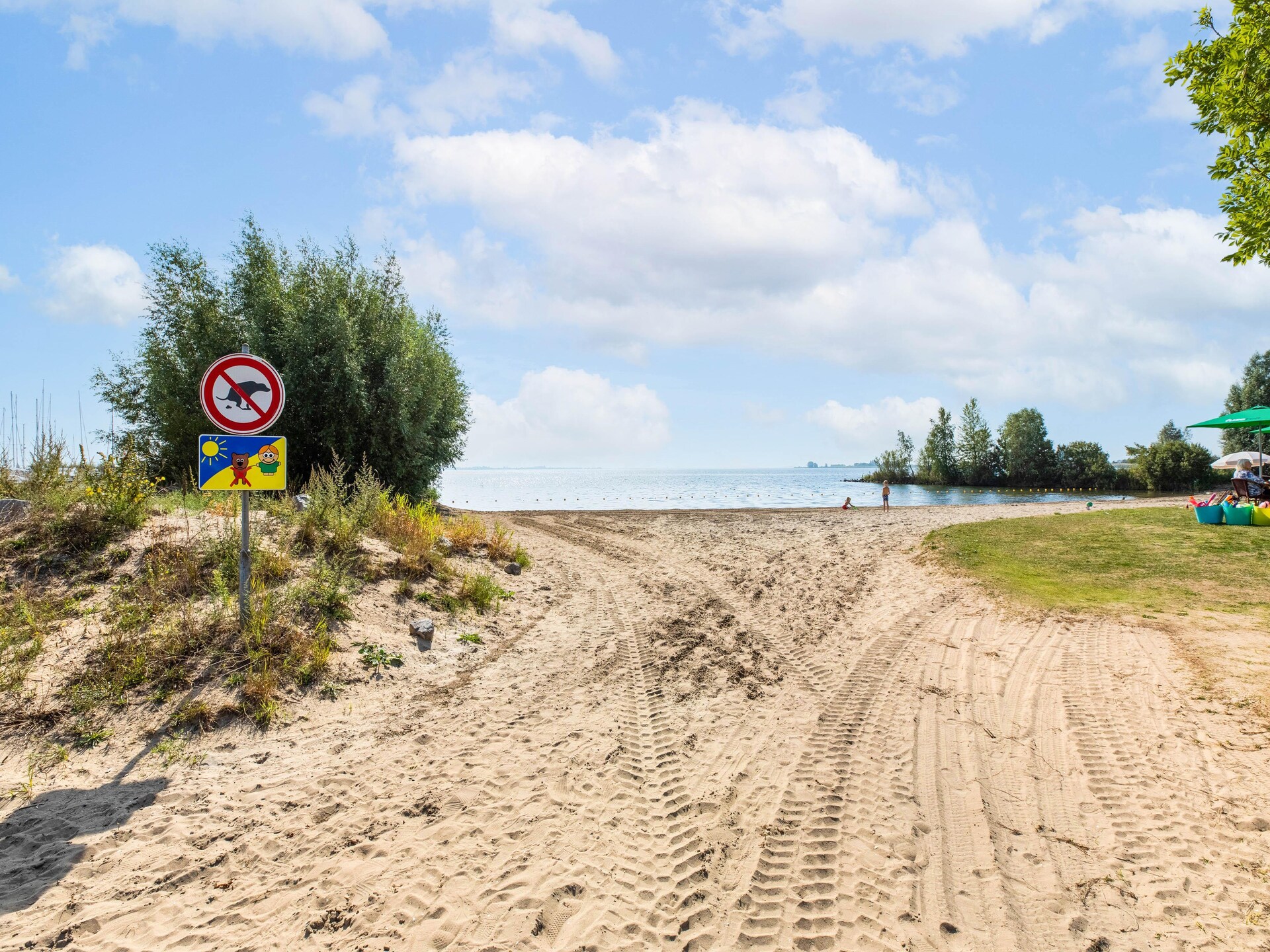 Unieke woonboot Wave aan het IJsselmeer in Volendam - foto 31
