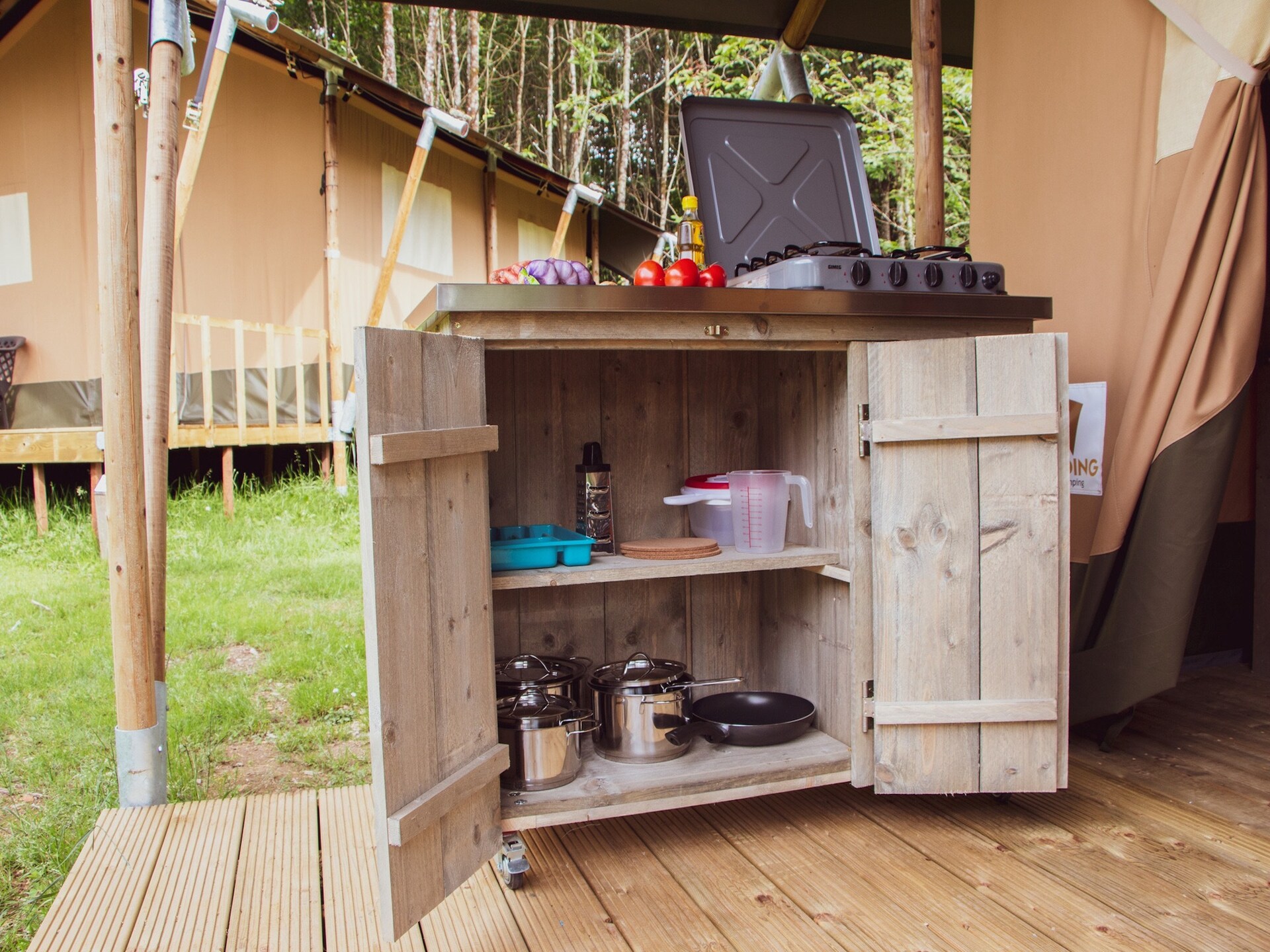 Glamping tent met overdekt terras op Rhederlaagse Meren - foto 3