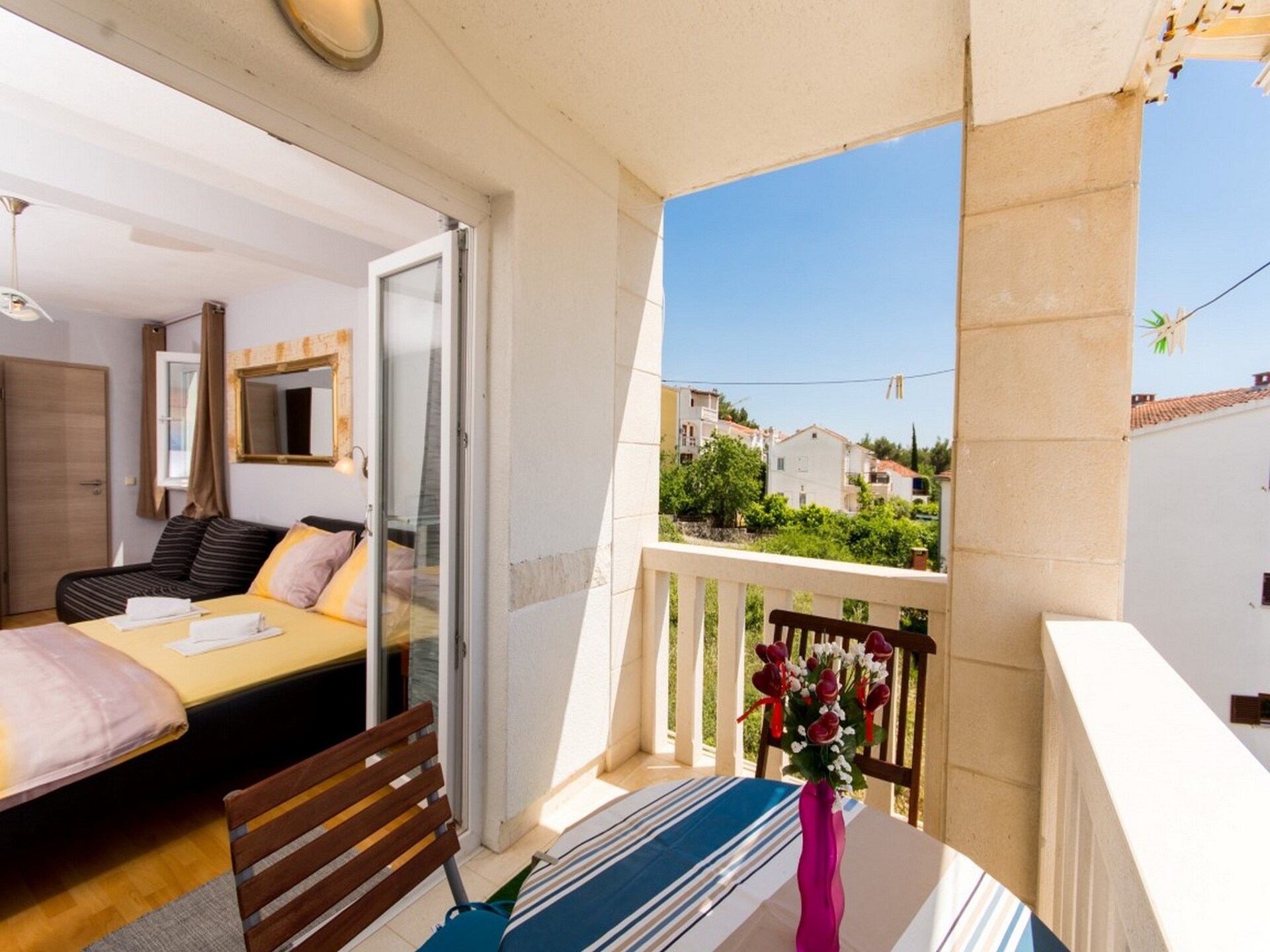 Op 400 m van het strand: appartement in Okrug Gornji voor 4 personen - foto 24