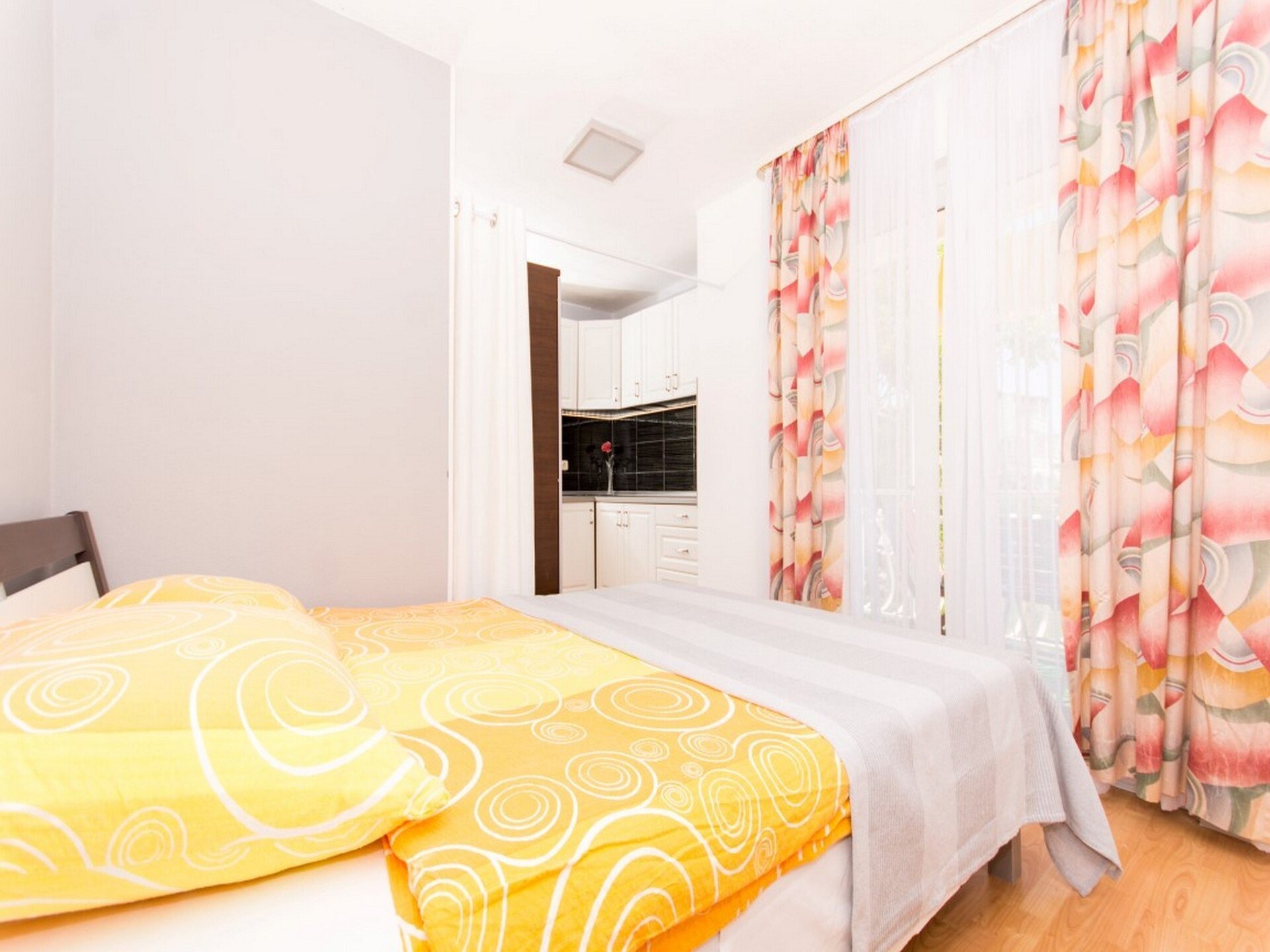 Op 400 m van het strand: appartement in Okrug Gornji voor 4 personen - foto 14
