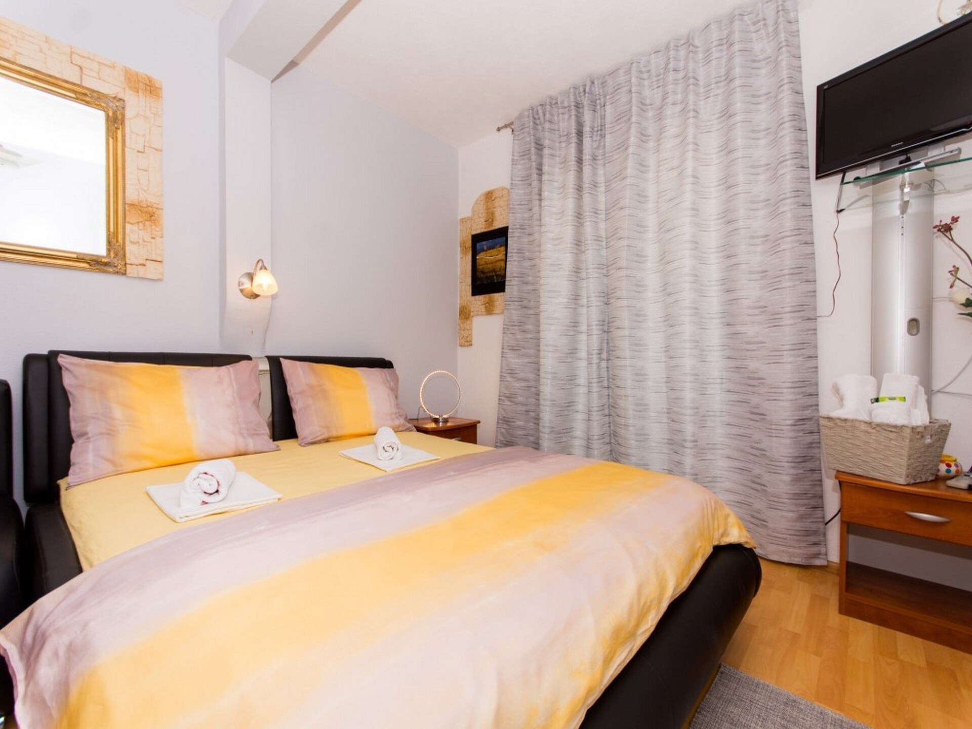 Op 400 m van het strand: appartement in Okrug Gornji voor 4 personen - foto 6