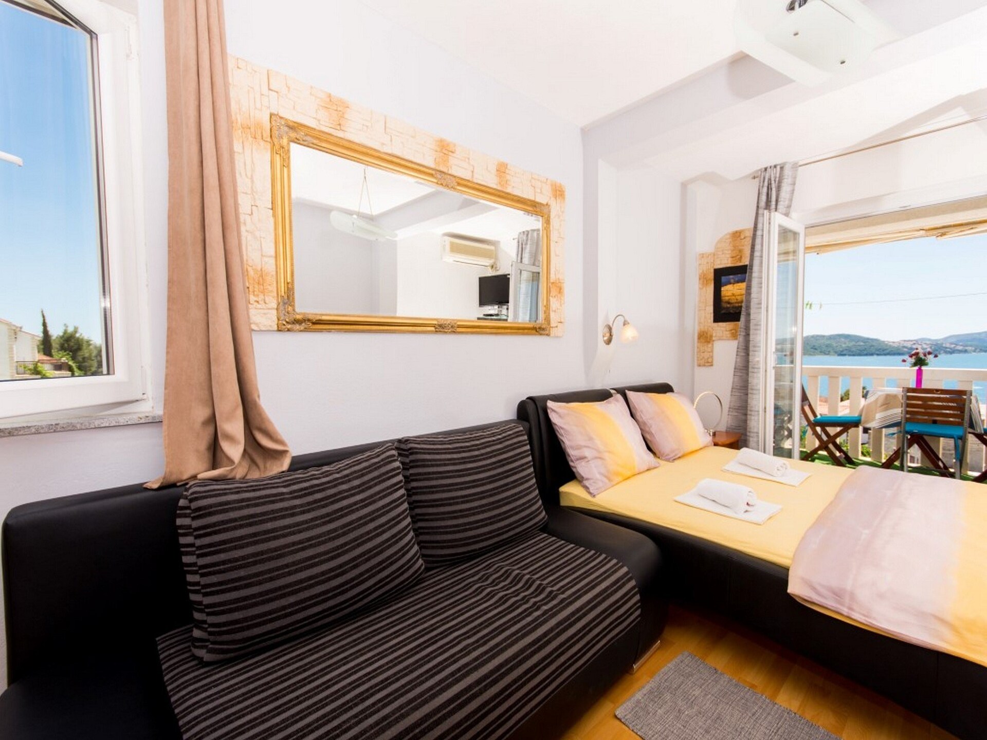 Op 400 m van het strand: appartement in Okrug Gornji voor 4 personen - foto 2