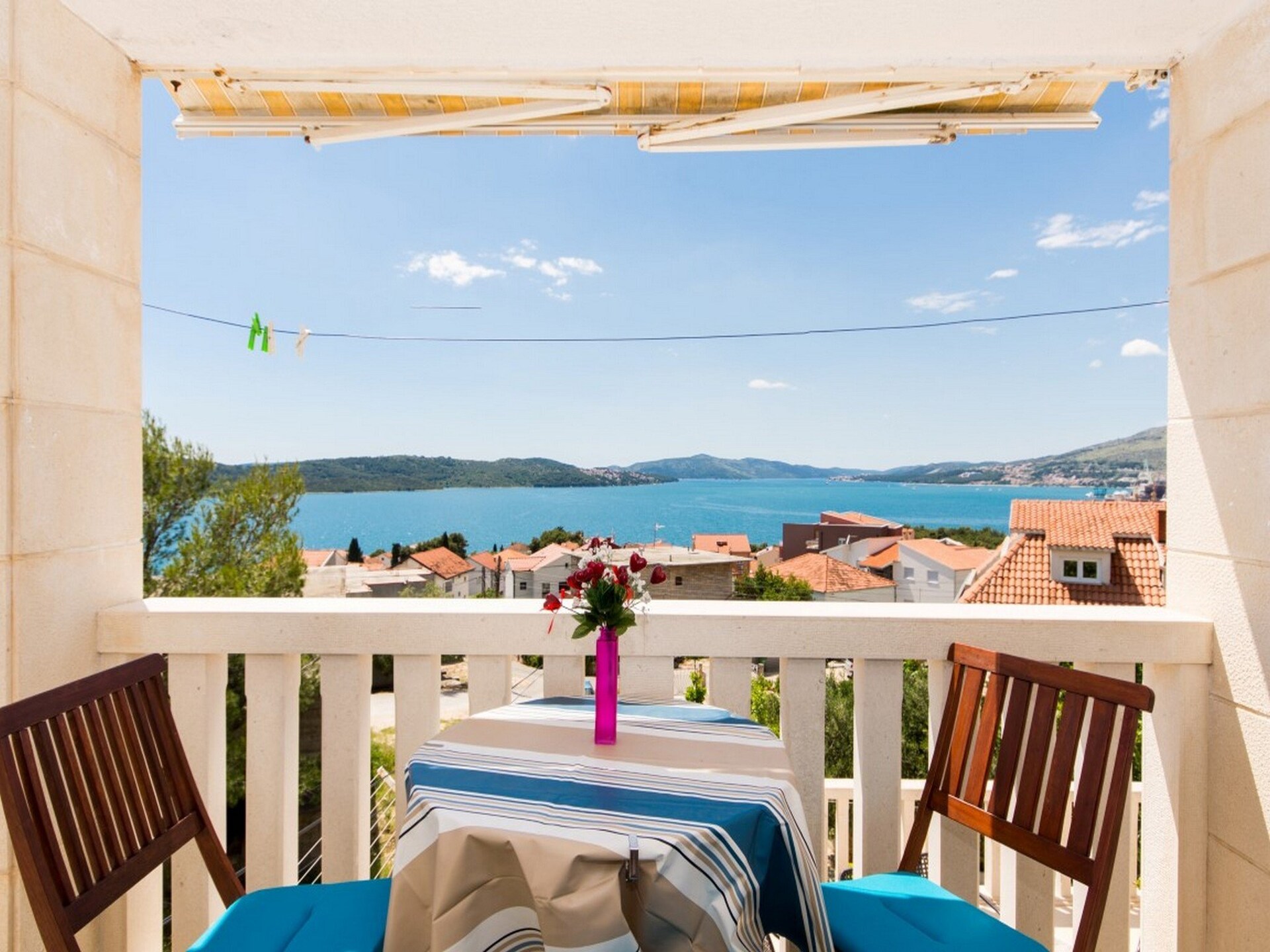 Op 400 m van het strand: appartement in Okrug Gornji voor 4 personen - foto 27