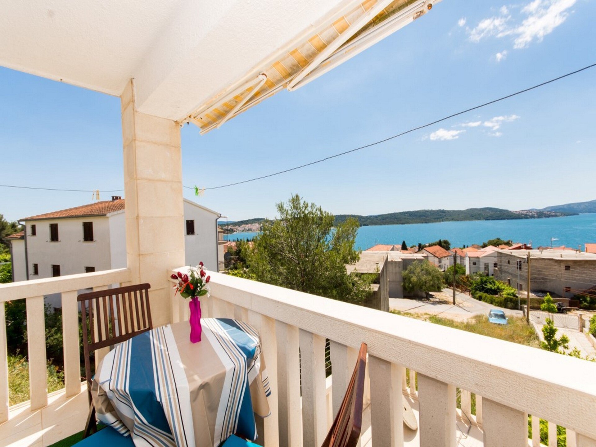Op 400 m van het strand: appartement in Okrug Gornji voor 4 personen - foto 26