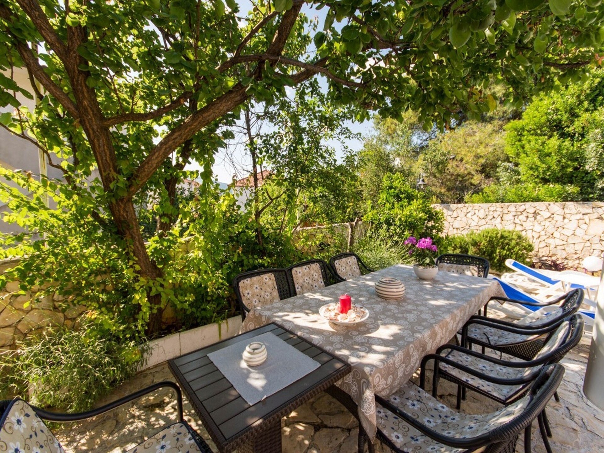 Op 400 m van het strand: appartement in Okrug Gornji voor 4 personen - foto 46