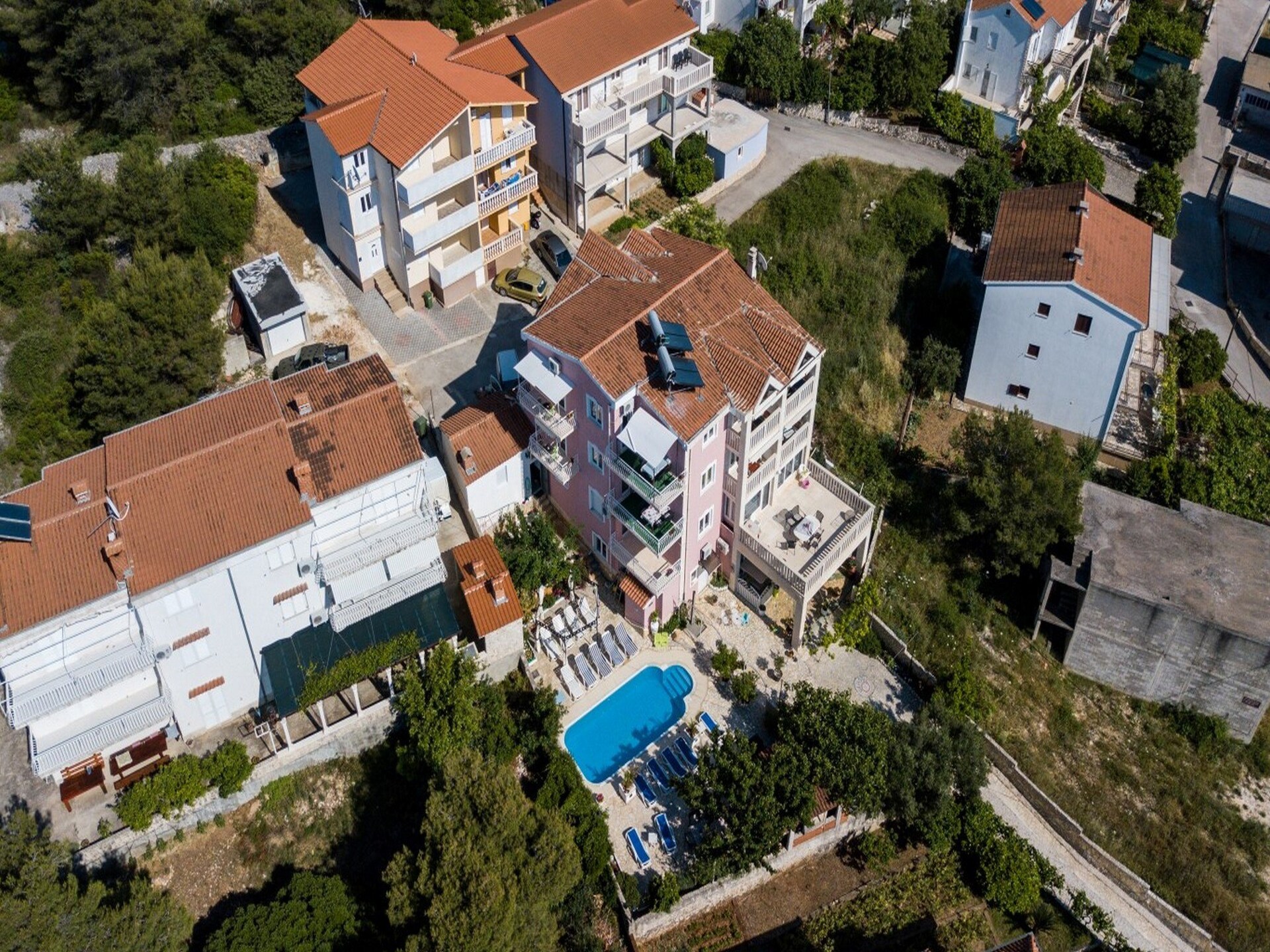 Op 400 m van het strand: appartement in Okrug Gornji voor 4 personen - foto 42