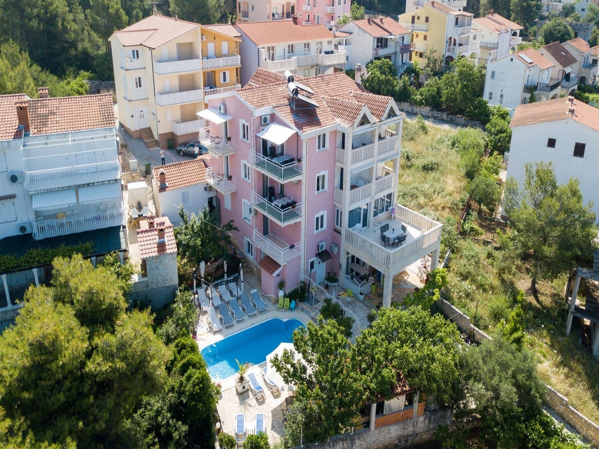 Op 400 m van het strand: appartement in Okrug Gornji voor 4 personen - foto 29