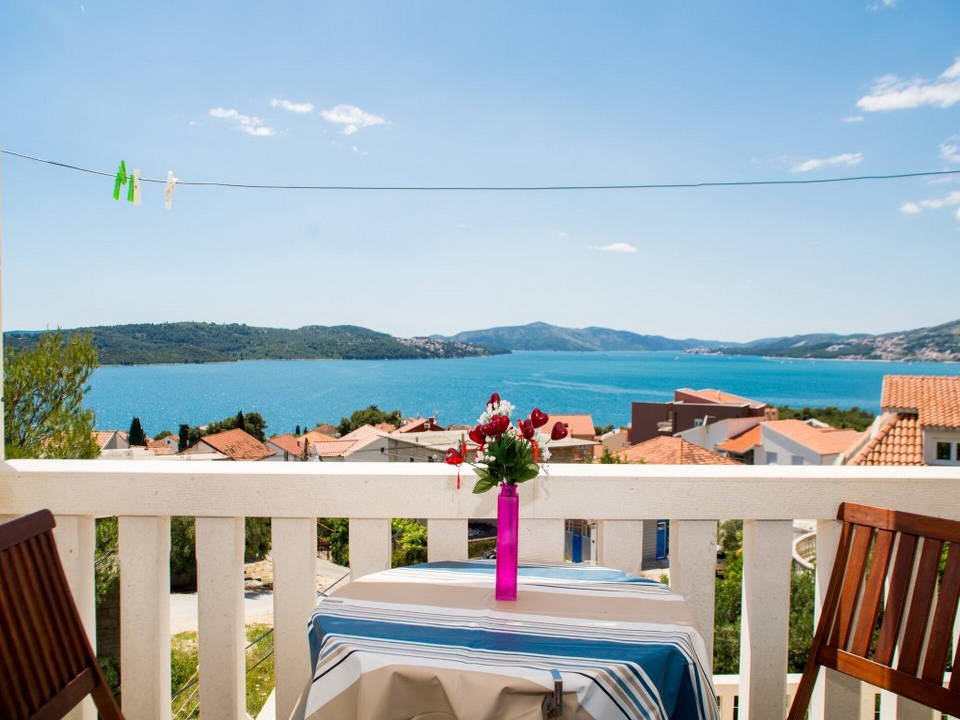Op 400 m van het strand: appartement in Okrug Gornji voor 4 personen - foto 19